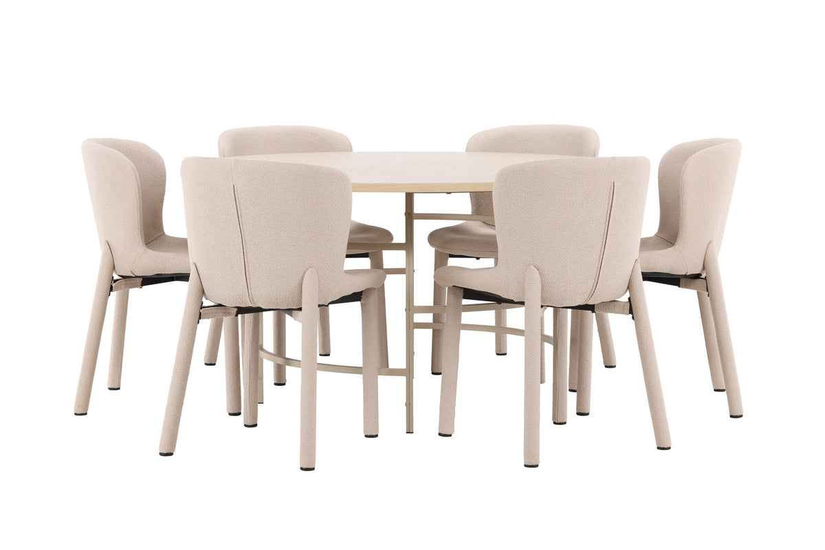 Runder Esstisch Copenhagen aus MDF in White Wash mit sechs Astoria-Stühlen aus Metall mit beiger Bouclé-Polsterung im Esszimmer.