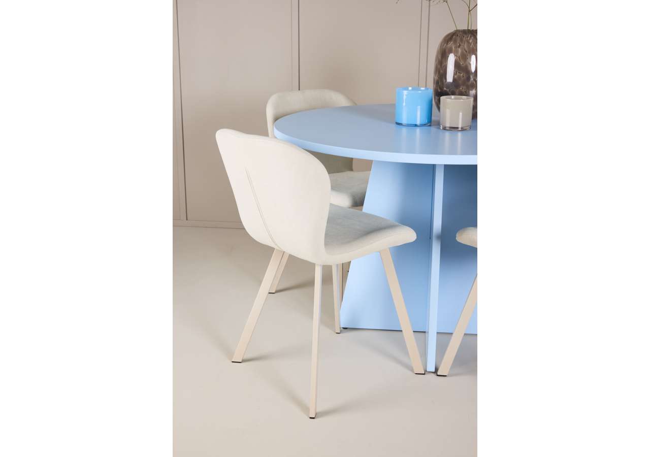 Moderner Esstisch Bootcut mit stilvollen Lilja Stühlen von Venture Home – zeitloses Design für Ihr Esszimmer.