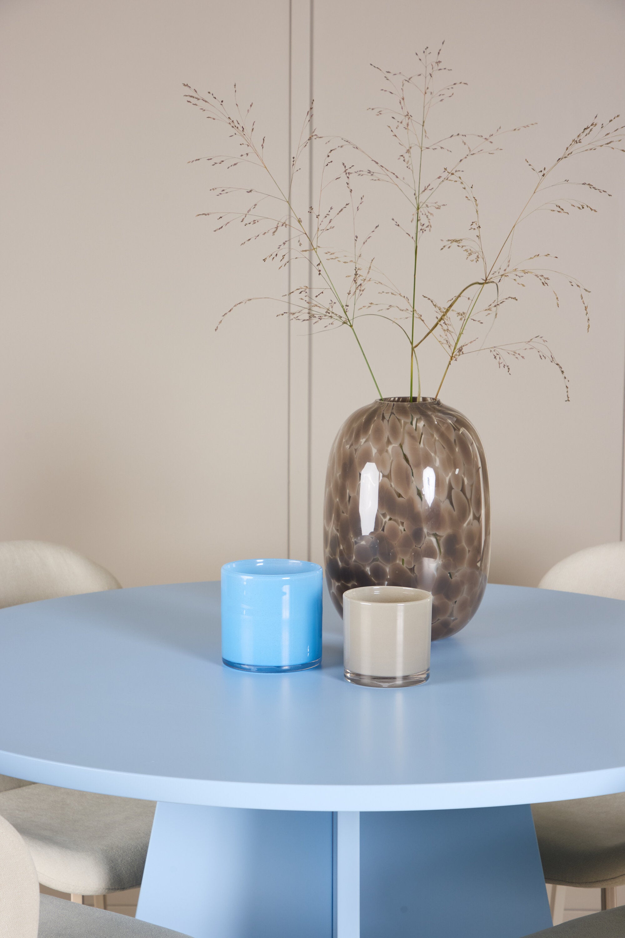 Esstisch Bootcut mit Lilja Stuhl in Blue präsentiert im Onlineshop von KAQTU Design AG. Esszimmerset ist von Venture Home