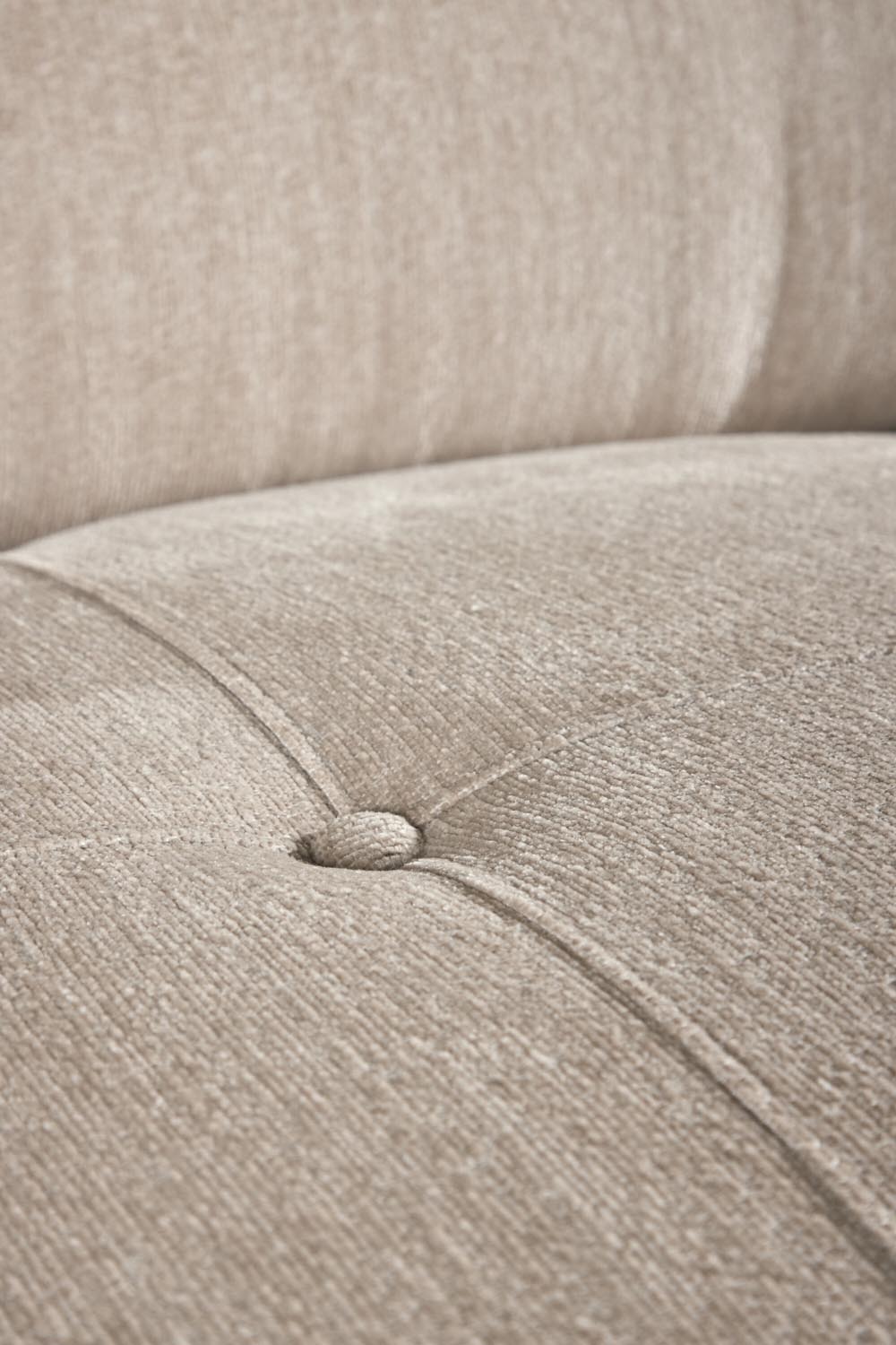 Mika 3-Sitzer Sofa in Beige präsentiert im Onlineshop von KAQTU Design AG. 2er Sofa ist von Venture Home