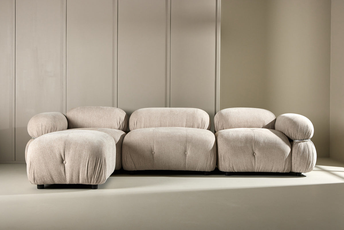 Mika Corner Sofa in Beige präsentiert im Onlineshop von KAQTU Design AG. Ecksofa ist von Venture Home