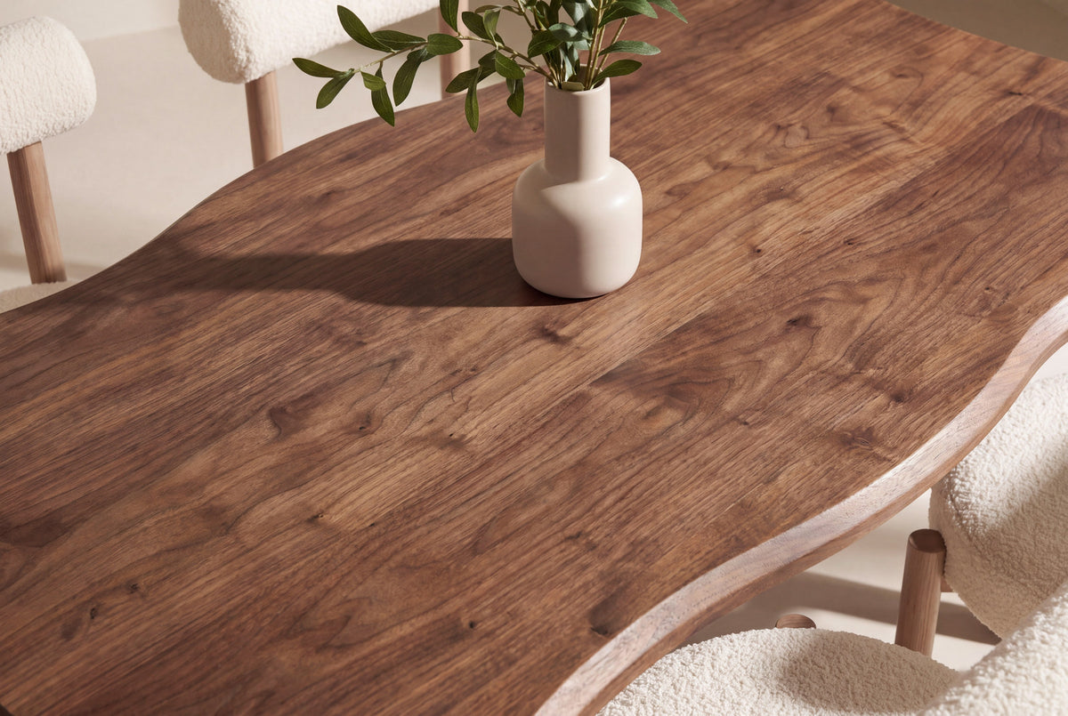 Fiona Essgruppe mit Stühlen Tillo in Weiss präsentiert im Onlineshop von KAQTU Design AG. Esszimmerset ist von Venture Home