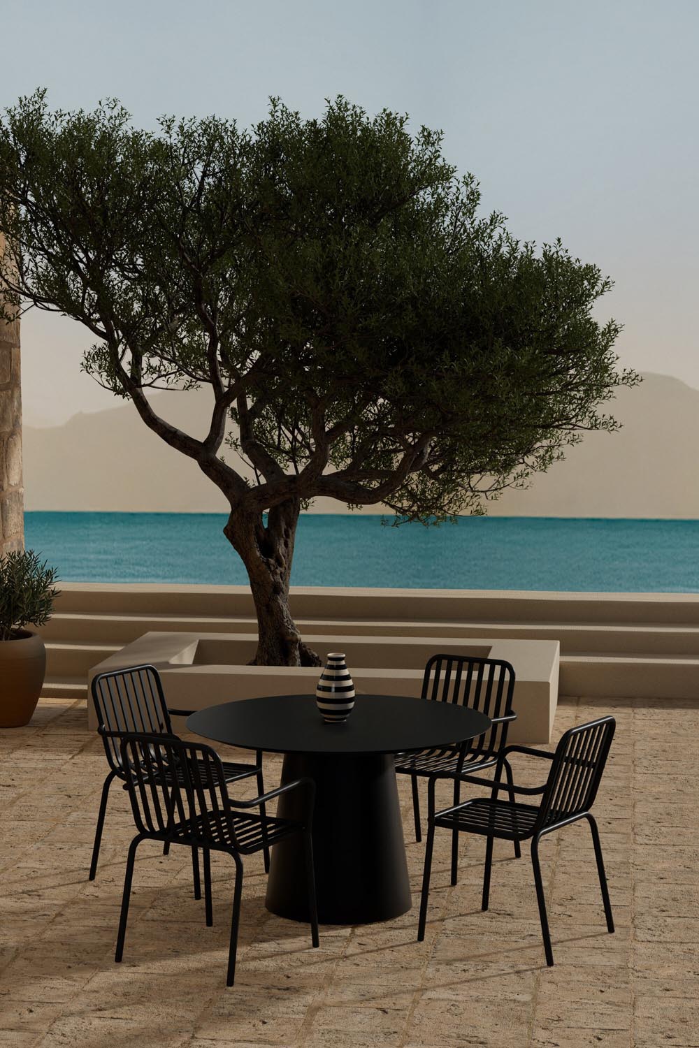 Lanzo Esstisch mit Peking Stühlen in  präsentiert im Onlineshop von KAQTU Design AG. Gartentischset ist von Venture Home
