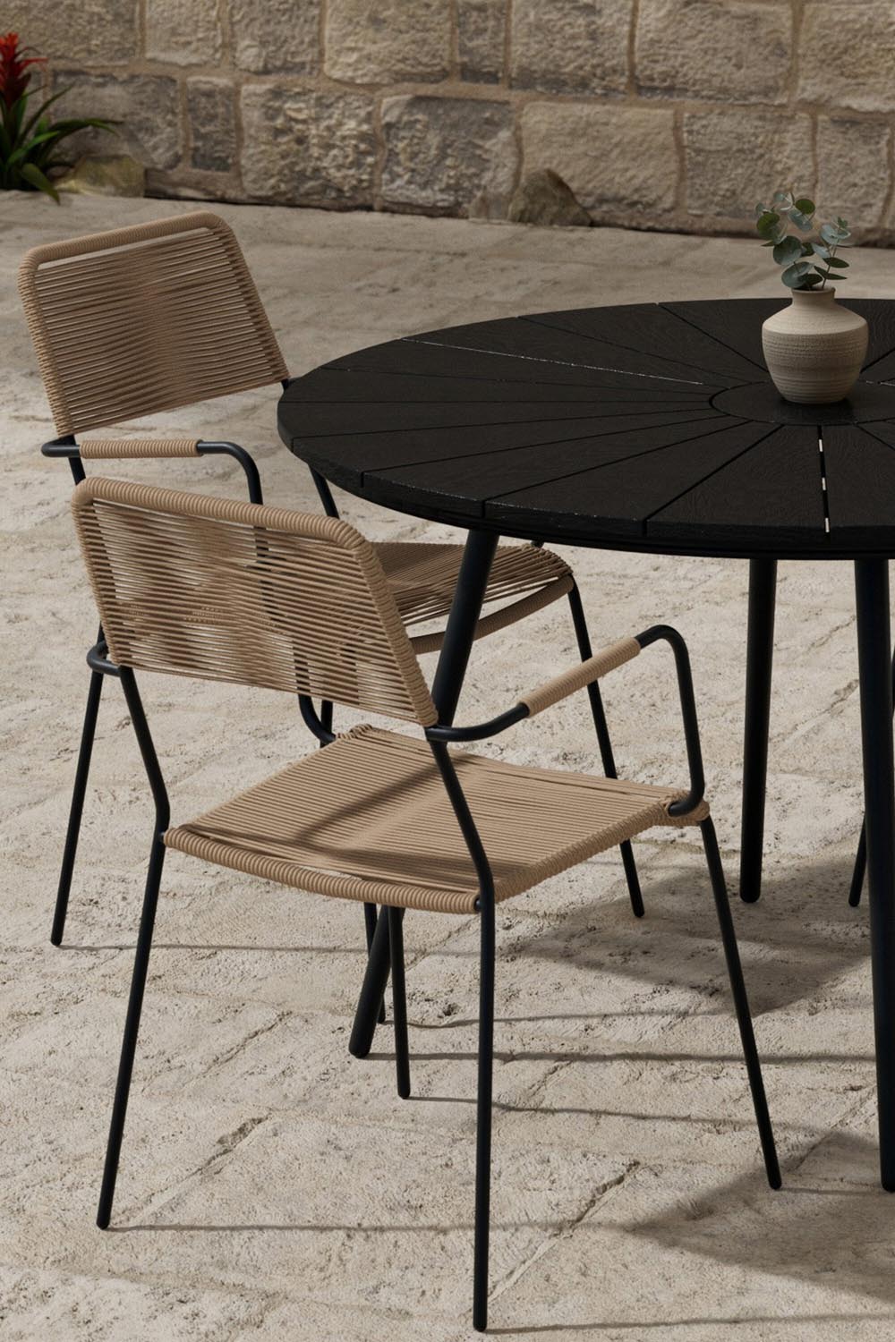 San Vito Esszimmertisch mit Lindos Stühlen in  präsentiert im Onlineshop von KAQTU Design AG. Gartentischset ist von Venture Home
