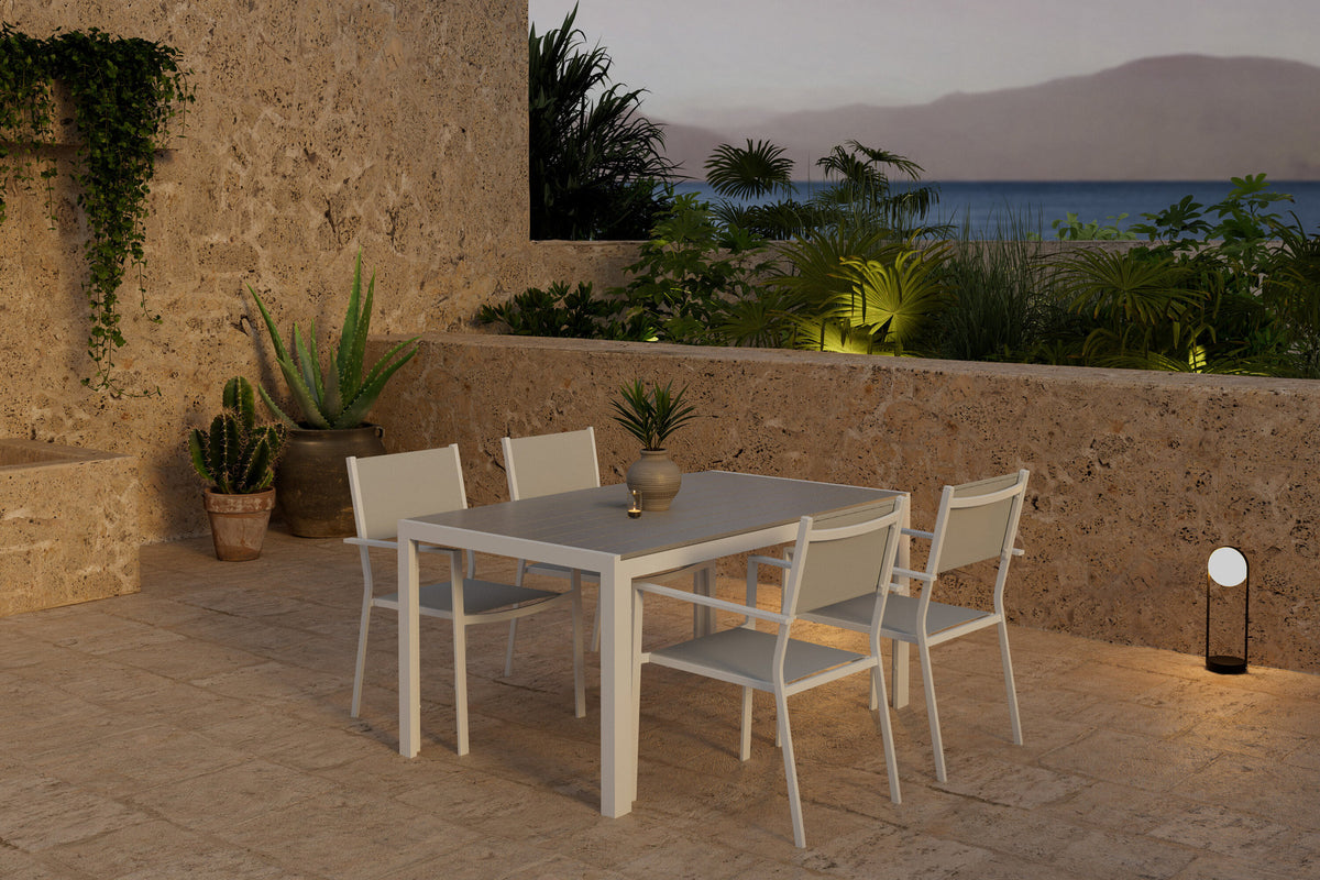 Esstisch mit Copacabana Stühlen in Grau präsentiert im Onlineshop von KAQTU Design AG. Gartentischset ist von Venture Home