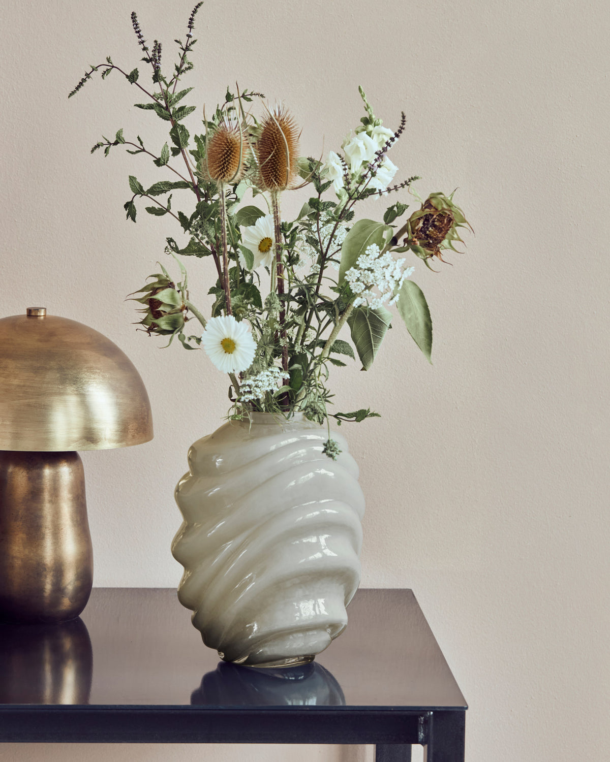 Vase, HDDesert, Hellgrau in Hellgrau präsentiert im Onlineshop von KAQTU Design AG. Vase ist von House Doctor