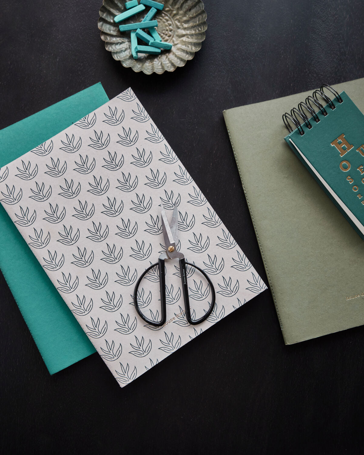 Notizbuch, HDDraw, White/Turqouise/Green in White/Turqouise/Green präsentiert im Onlineshop von KAQTU Design AG. Büromaterial ist von House Doctor