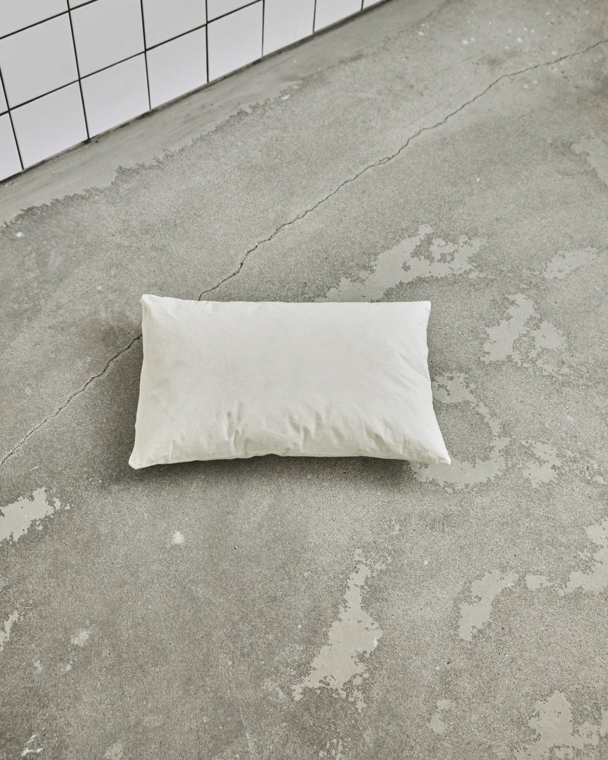 Kissenfüllung in Weiss präsentiert im Onlineshop von KAQTU Design AG. Kissenfüllung ist von House Doctor