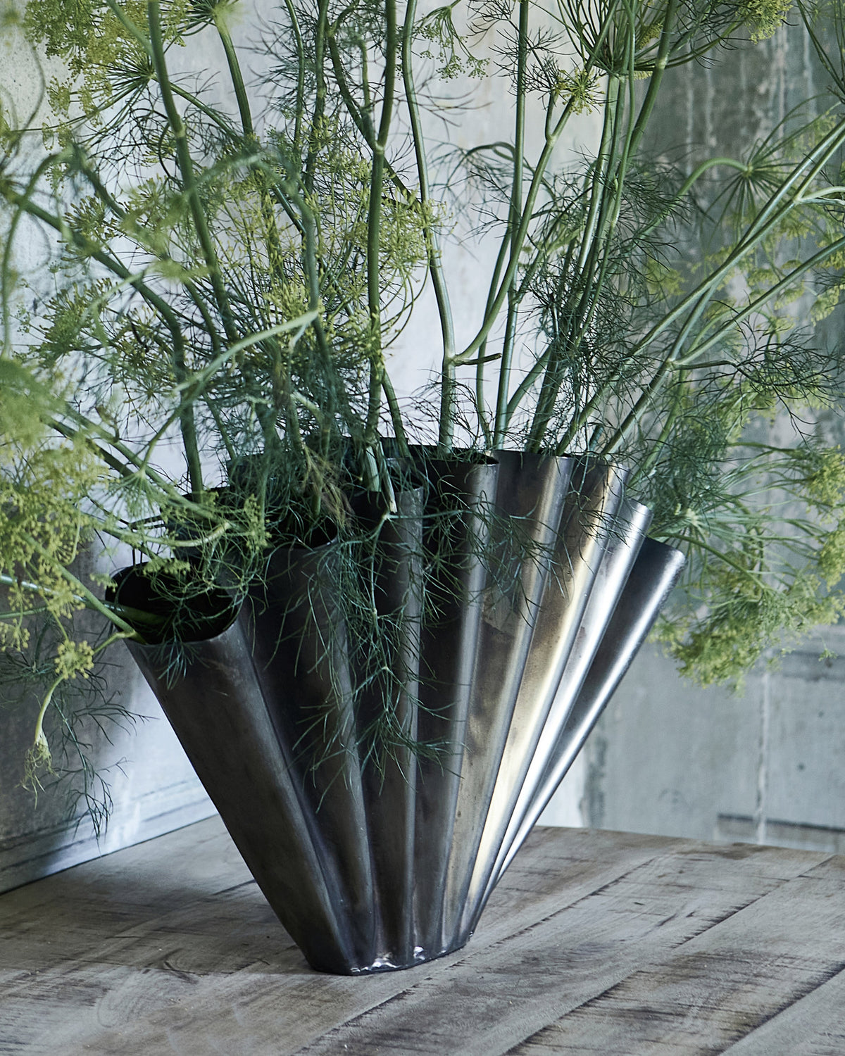 Vase, Flood in Antikes braun präsentiert im Onlineshop von KAQTU Design AG. Vase ist von House Doctor