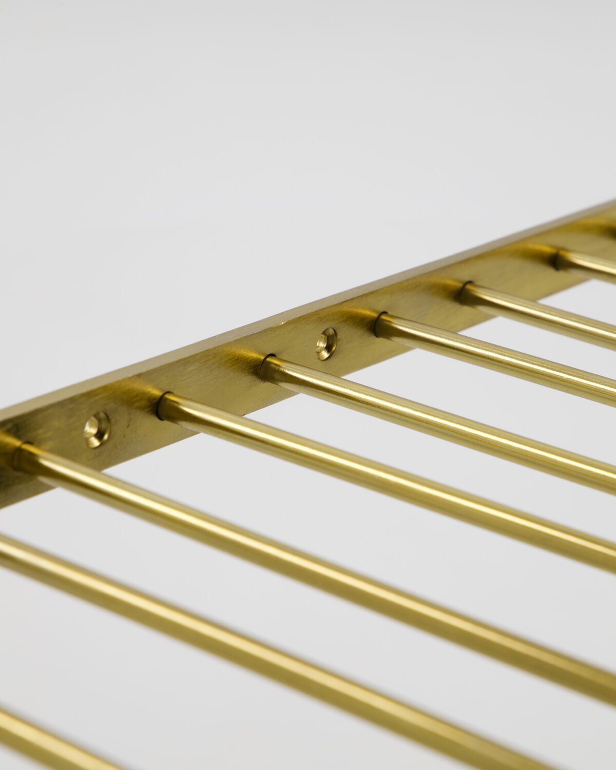 Glass rack, HDStilio, Antikgoldenes Finish in Antikgoldenes Finish präsentiert im Onlineshop von KAQTU Design AG. Wandregal ist von House Doctor