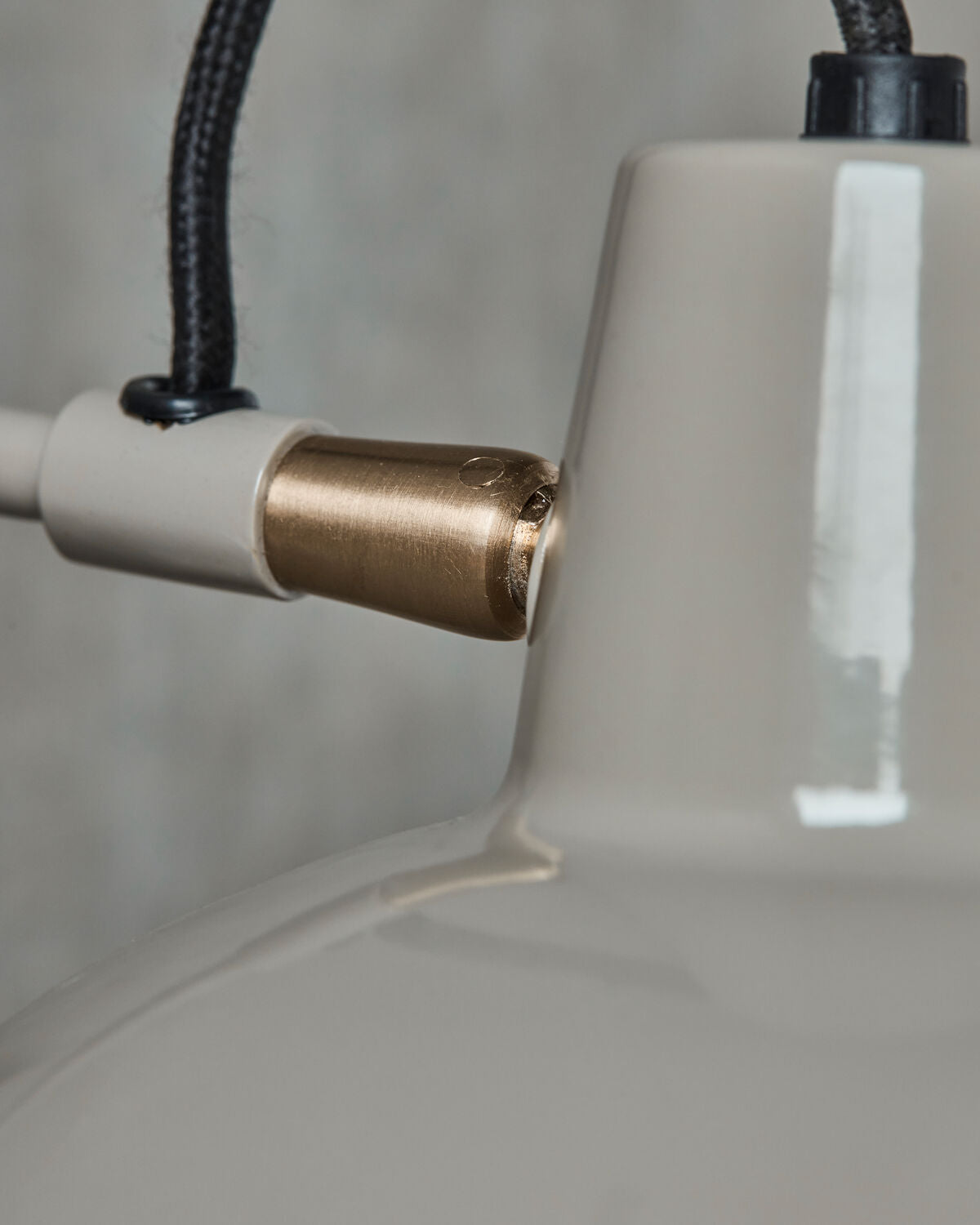 Wandleuchte, HDDesk, Grau in Grau präsentiert im Onlineshop von KAQTU Design AG. Wandleuchte ist von House Doctor