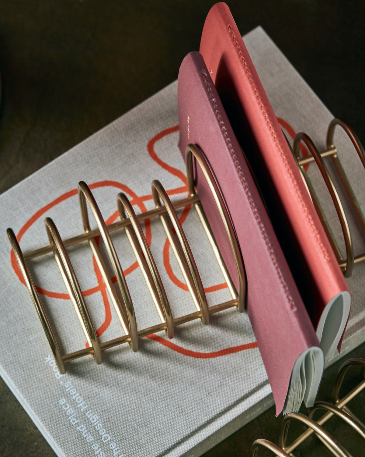 Organiser, HDPampi, Gold in Gold präsentiert im Onlineshop von KAQTU Design AG. Büromaterial ist von House Doctor