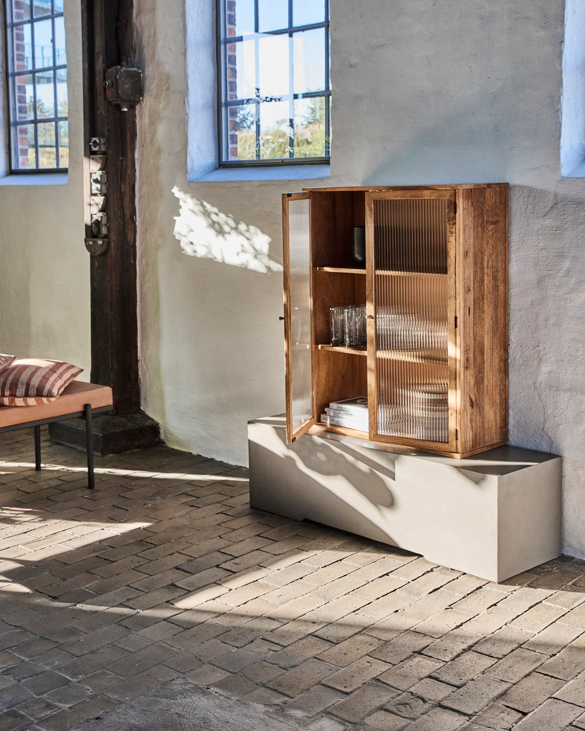 Hängeregal, HDBalance, Antikes Braun in Antikes Braun präsentiert im Onlineshop von KAQTU Design AG. Wandschrank ist von House Doctor