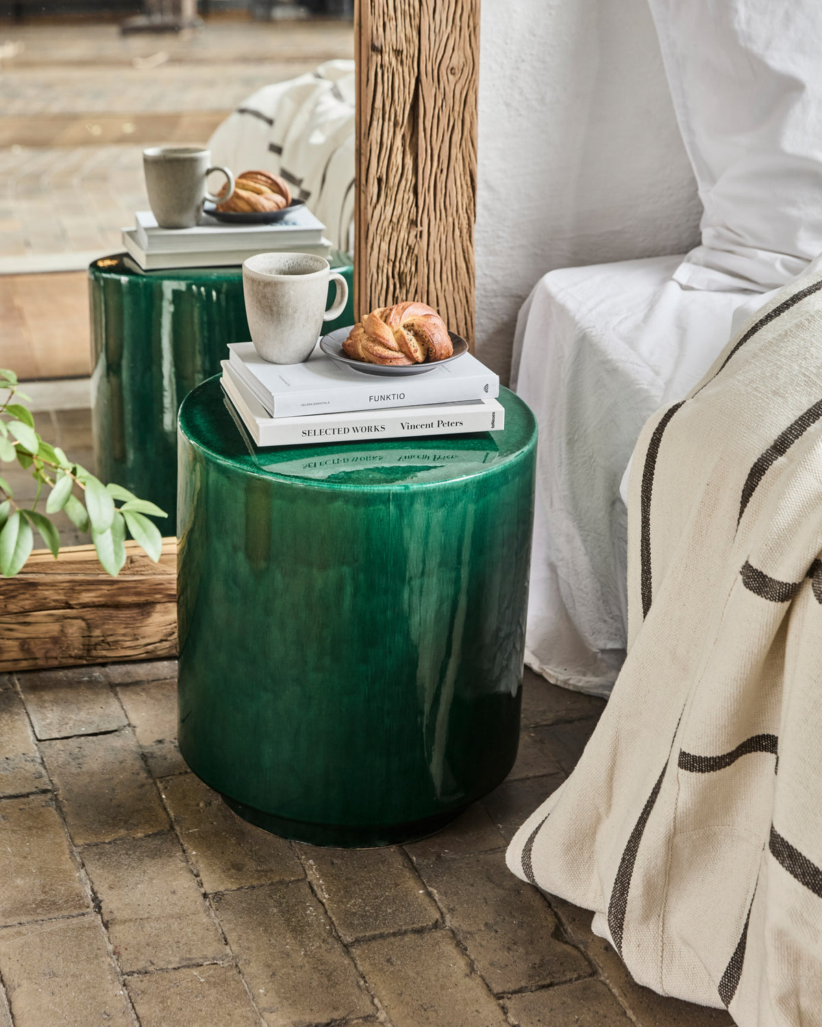 Beistelltisch, HDThea, Grün in Grün präsentiert im Onlineshop von KAQTU Design AG. Beistelltisch ist von House Doctor
