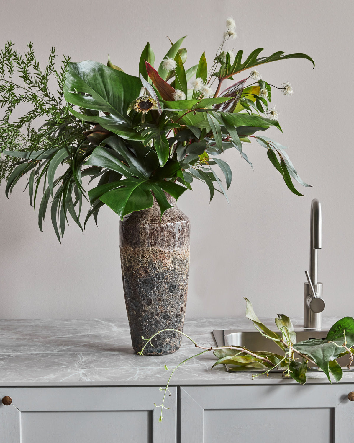 Vase, HDMaya, Antikes Braun in Antikes Braun präsentiert im Onlineshop von KAQTU Design AG. Vase ist von House Doctor