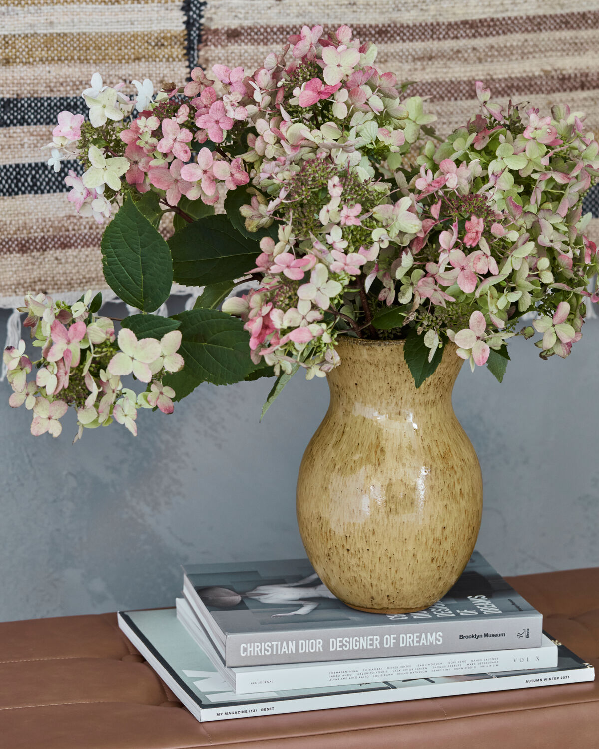 Vase, HDCorp, Beige in Beige präsentiert im Onlineshop von KAQTU Design AG. Vase ist von House Doctor