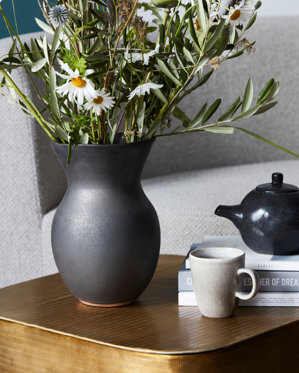 Vase, HDCorp, Schwarz in Schwarz präsentiert im Onlineshop von KAQTU Design AG. Vase ist von House Doctor