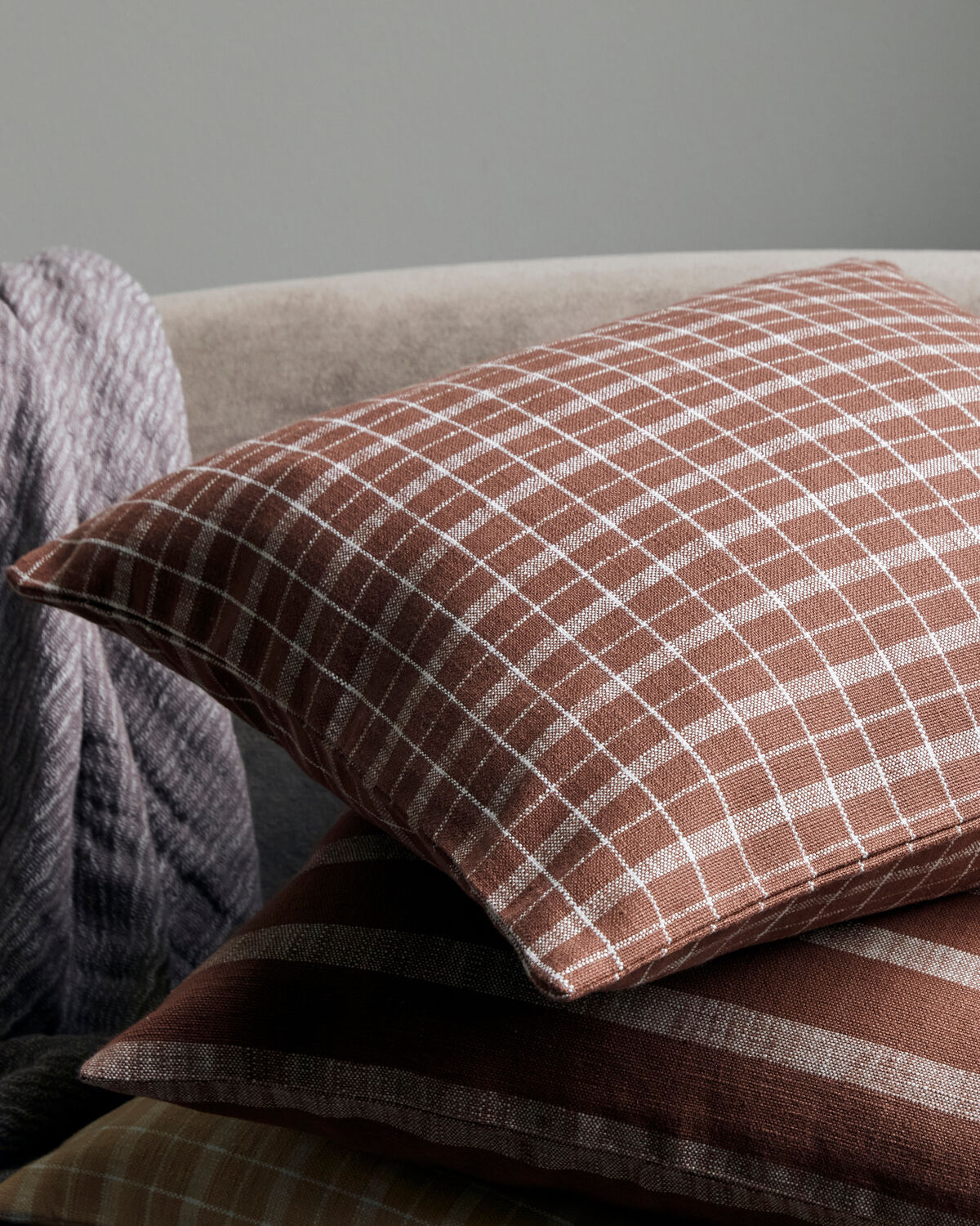 Kissenbezug, Thame in Brown check präsentiert im Onlineshop von KAQTU Design AG. Deko Kissenbezug ist von House Doctor