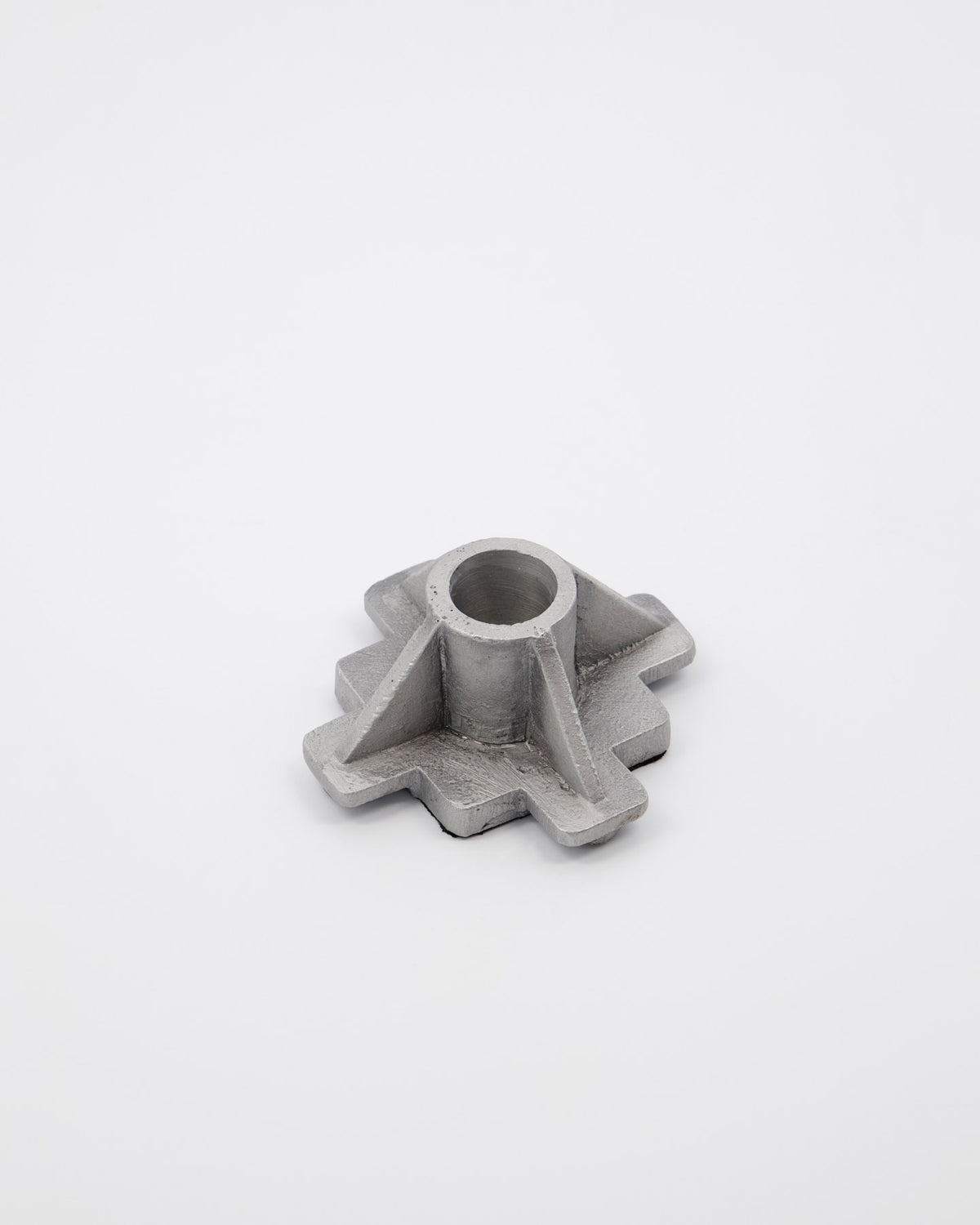 Kerzenständer, Castle in Antik-Aluminium präsentiert im Onlineshop von KAQTU Design AG. Kerzenständer ist von House Doctor