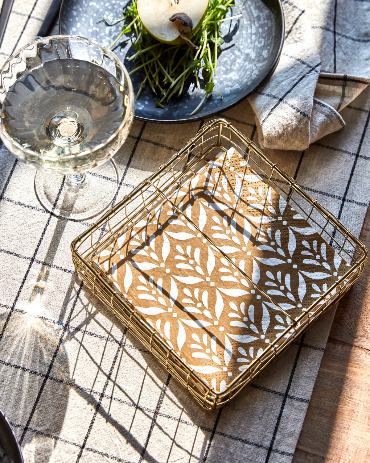 Napkin basket, HDBring, Gold in Gold präsentiert im Onlineshop von KAQTU Design AG. Schale ist von House Doctor;Napkin basket, HDBring, Gold in Gold präsentiert im Onlineshop von KAQTU Design AG. Schale ist von House Doctor;Napkin basket, HDBring, Gold in Gold präsentiert im Onlineshop von KAQTU Design AG. Schale ist von House Doctor;Napkin basket, HDBring, Gold in Gold präsentiert im Onlineshop von KAQTU Design AG. Schale ist von House Doctor