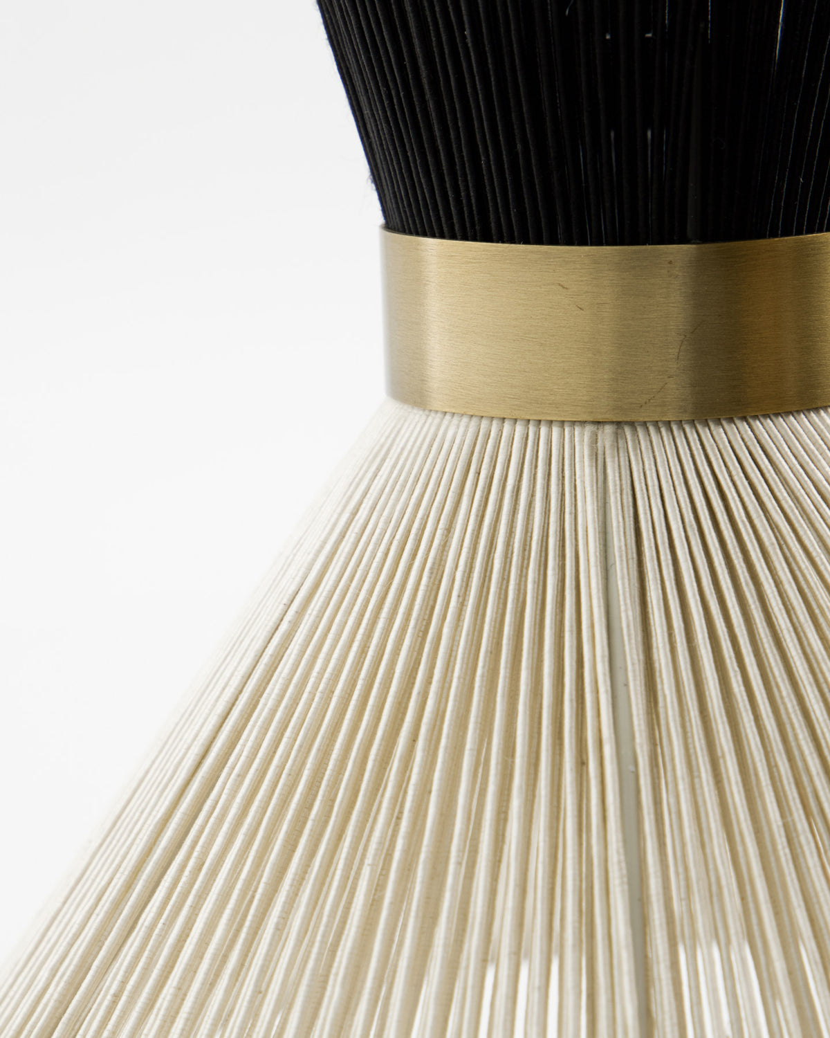 Lampe, HDCord, Schwarz in Schwarz präsentiert im Onlineshop von KAQTU Design AG. Pendelleuchte ist von House Doctor