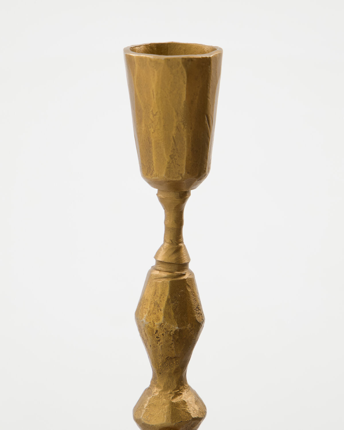 Kerzenständer, HDDon, Antik-Gold in Antik-Gold präsentiert im Onlineshop von KAQTU Design AG. Kerzenständer ist von House Doctor