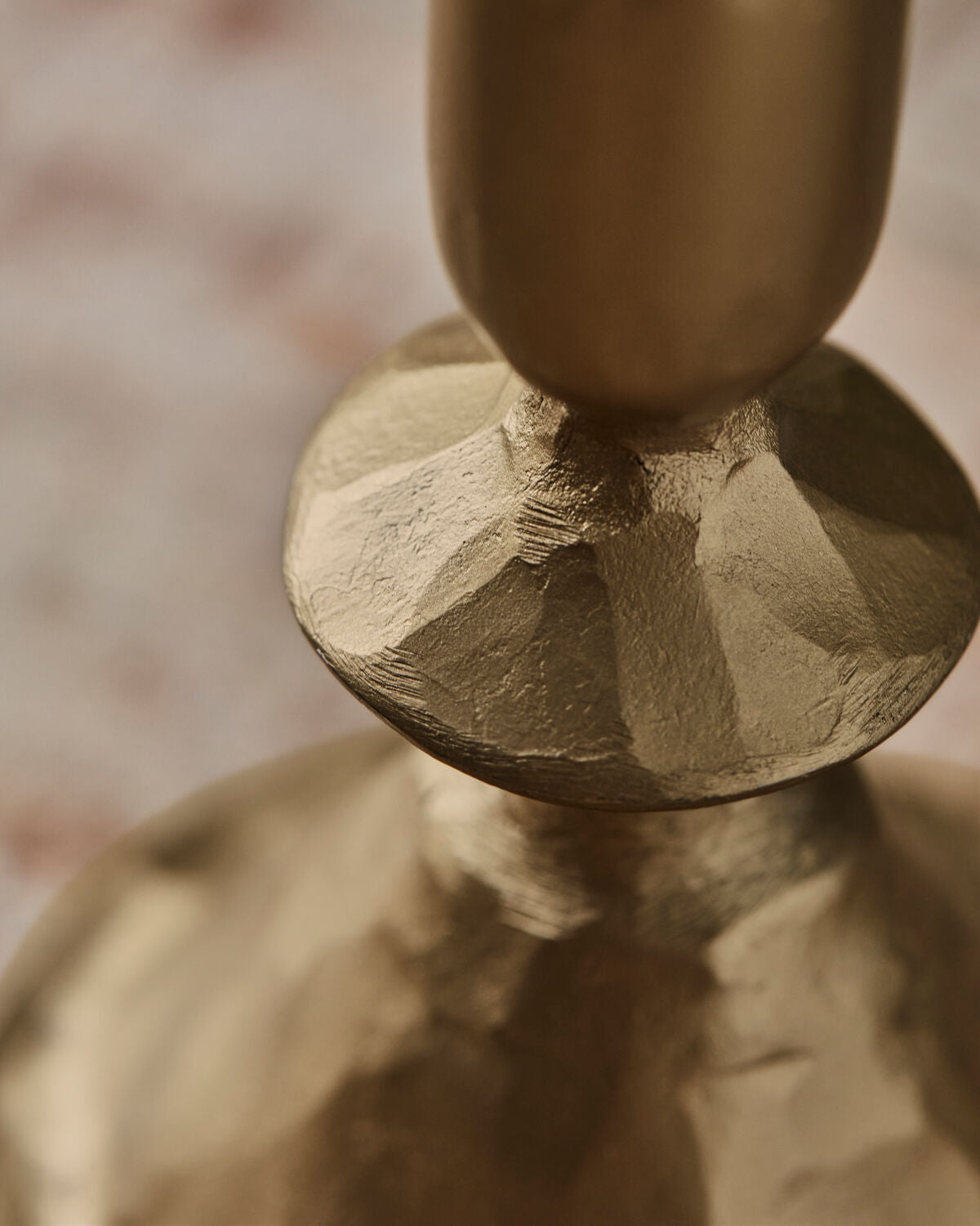 Kerzenständer, HDLumi, Antikgoldenes Finish in Antikgoldenes Finish präsentiert im Onlineshop von KAQTU Design AG. Kerzenständer ist von House Doctor