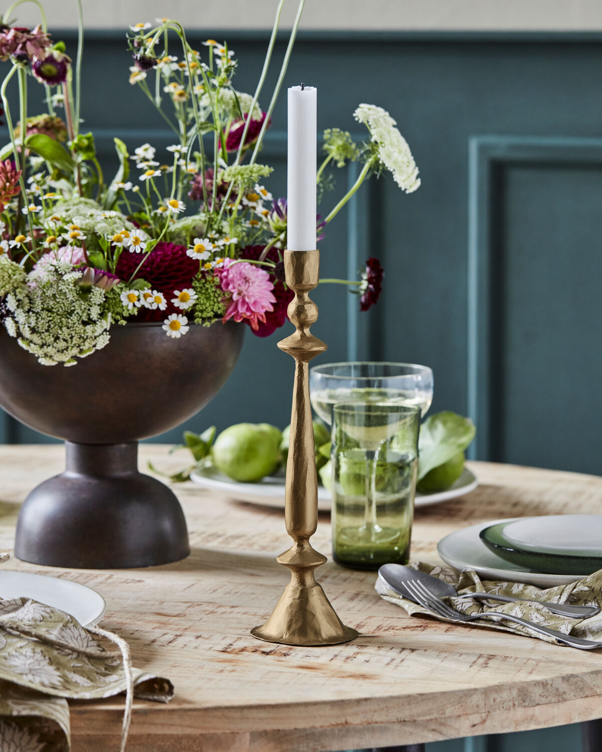 Kerzenständer, HDLumi, Antikgoldenes Finish in Antikgoldenes Finish präsentiert im Onlineshop von KAQTU Design AG. Kerzenständer ist von House Doctor