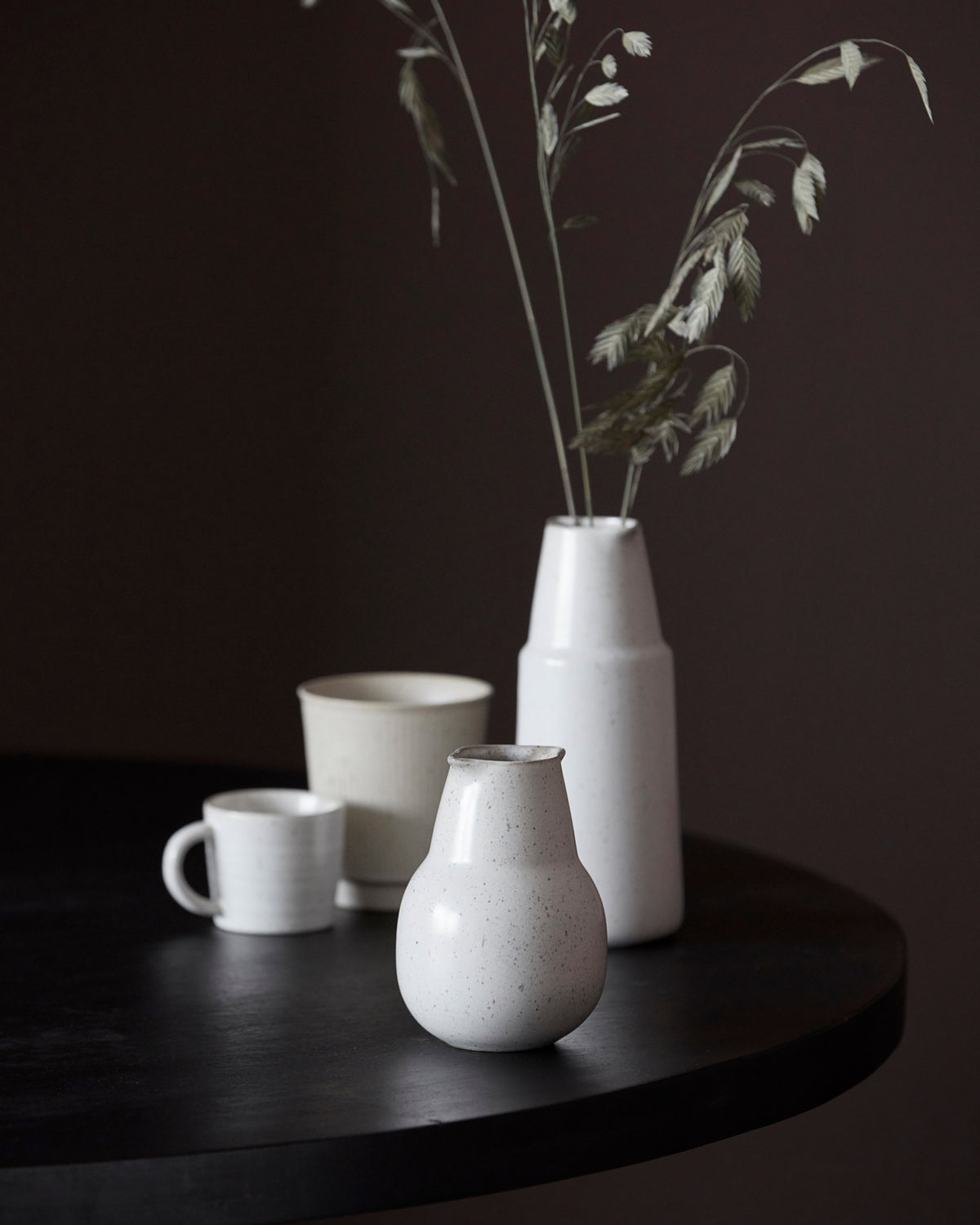 Flasche, Pion in Grau/ weiss präsentiert im Onlineshop von KAQTU Design AG. Karaffe ist von House Doctor