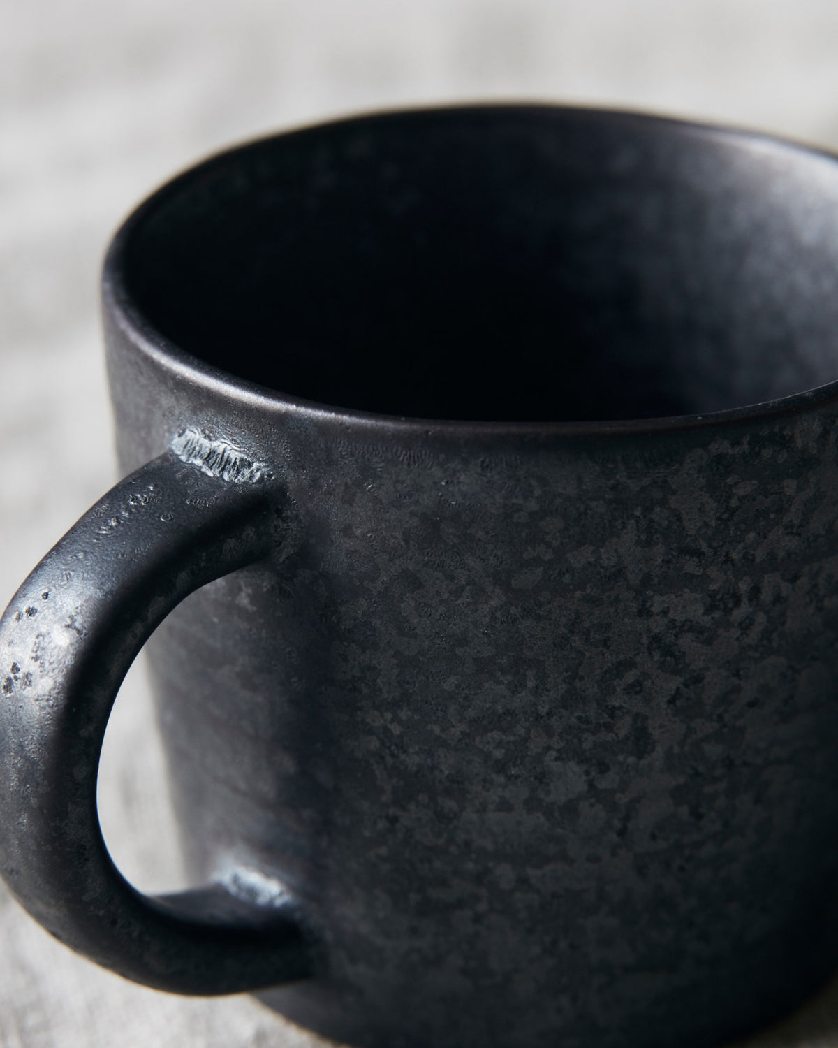 Tasse, Pion in Schwarz/Braun präsentiert im Onlineshop von KAQTU Design AG. Espressotassen ist von House Doctor