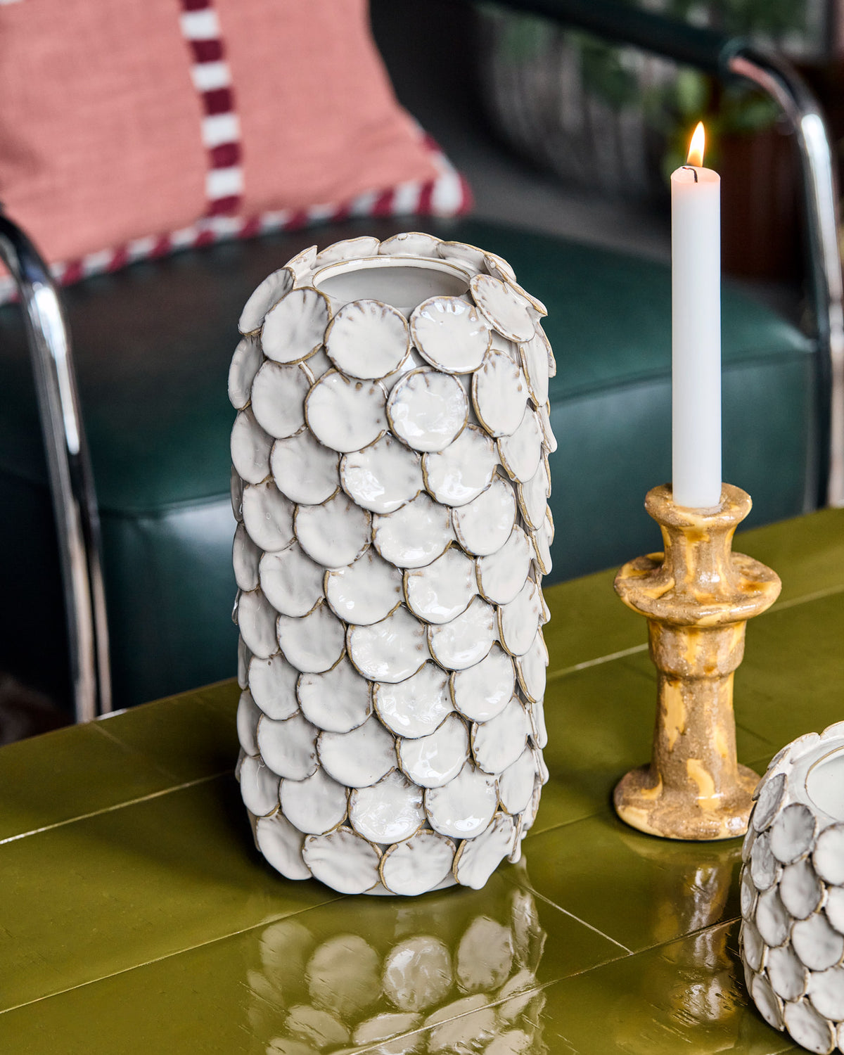 Vase, Dot in Weiss präsentiert im Onlineshop von KAQTU Design AG. Vase ist von House Doctor