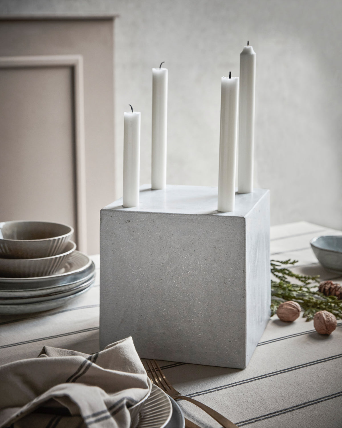 Kerzenständer, HDMarb, Grau in Grau präsentiert im Onlineshop von KAQTU Design AG. Kerzenständer ist von House Doctor