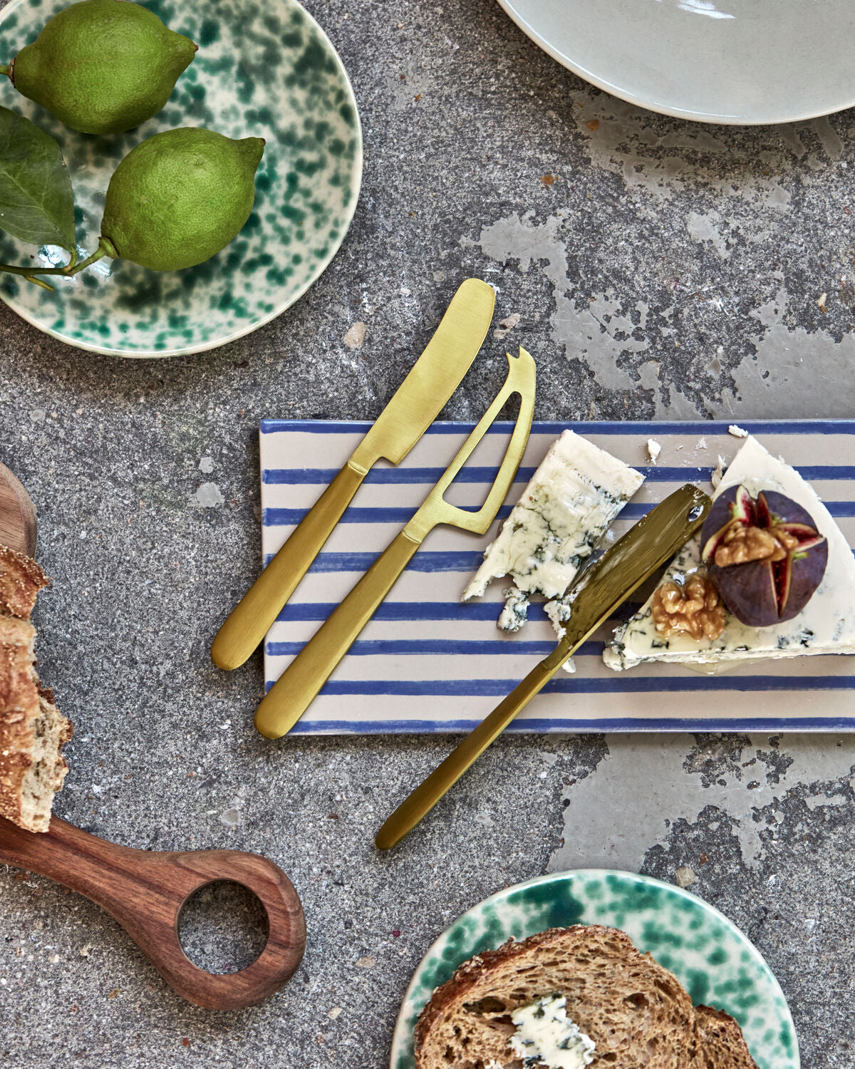 Käsemesser, HDCheese, Gold in Gold präsentiert im Onlineshop von KAQTU Design AG. Besteck ist von House Doctor