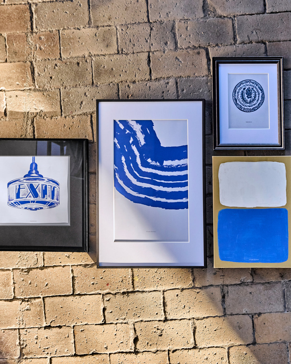 Wandobjekt, HDBrush, Dunkelblau in Dunkelblau präsentiert im Onlineshop von KAQTU Design AG. Bild ist von House Doctor