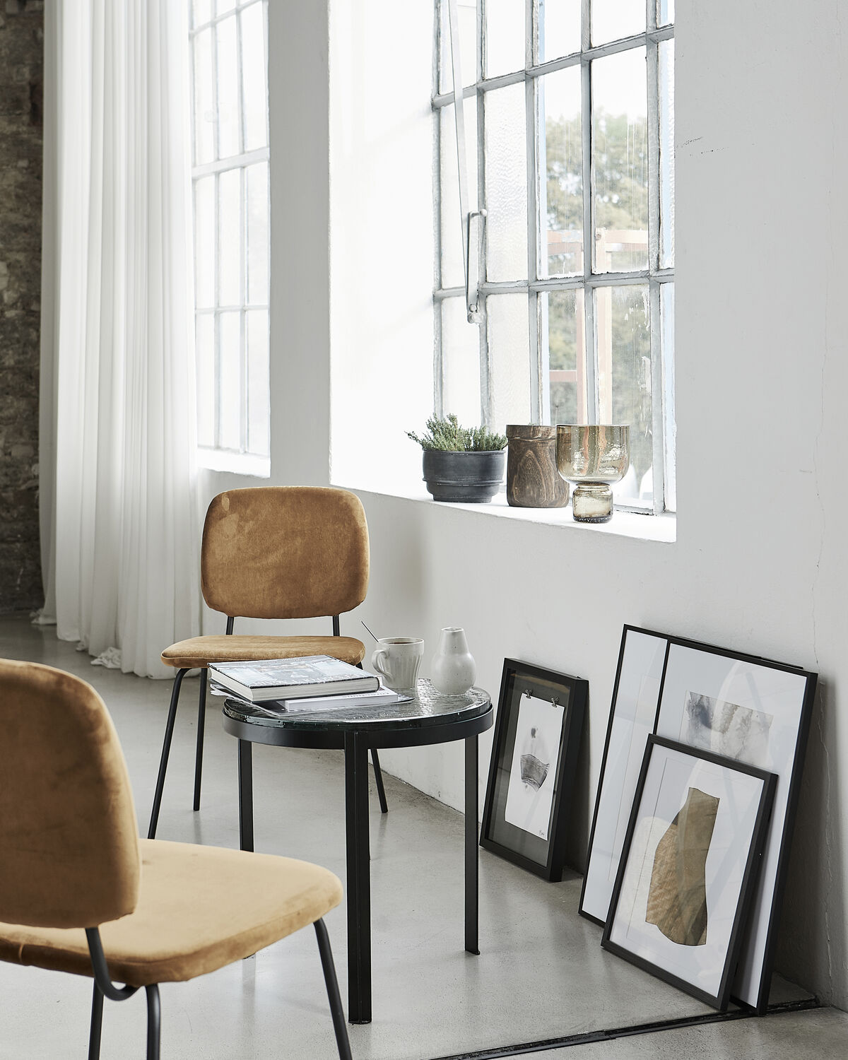 Couchtisch, Smoke in Schwarz präsentiert im Onlineshop von KAQTU Design AG. Beistelltisch ist von House Doctor