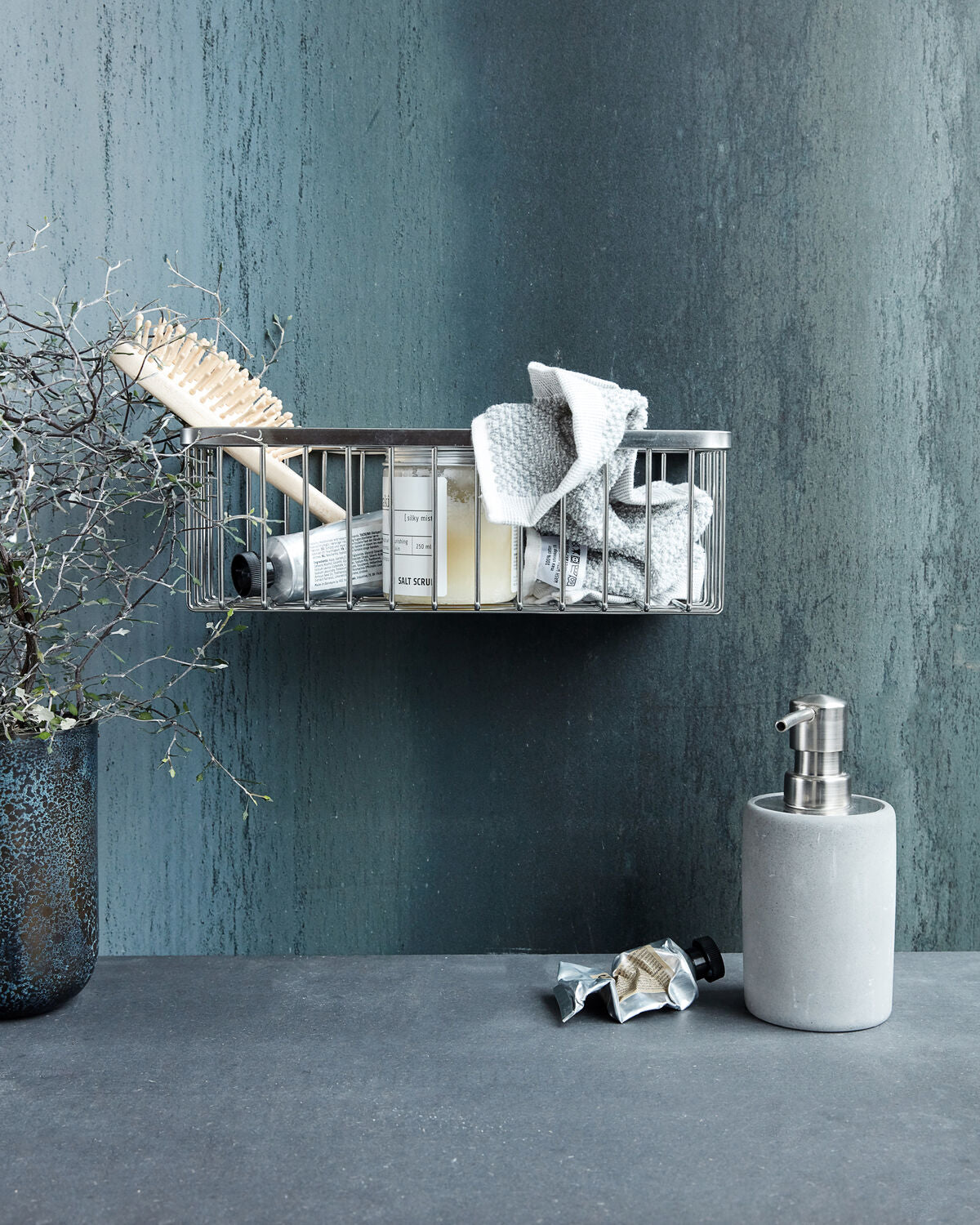 Korb, Bath, Single in Silber präsentiert im Onlineshop von KAQTU Design AG. Aufbewahrungskorb ist von House Doctor