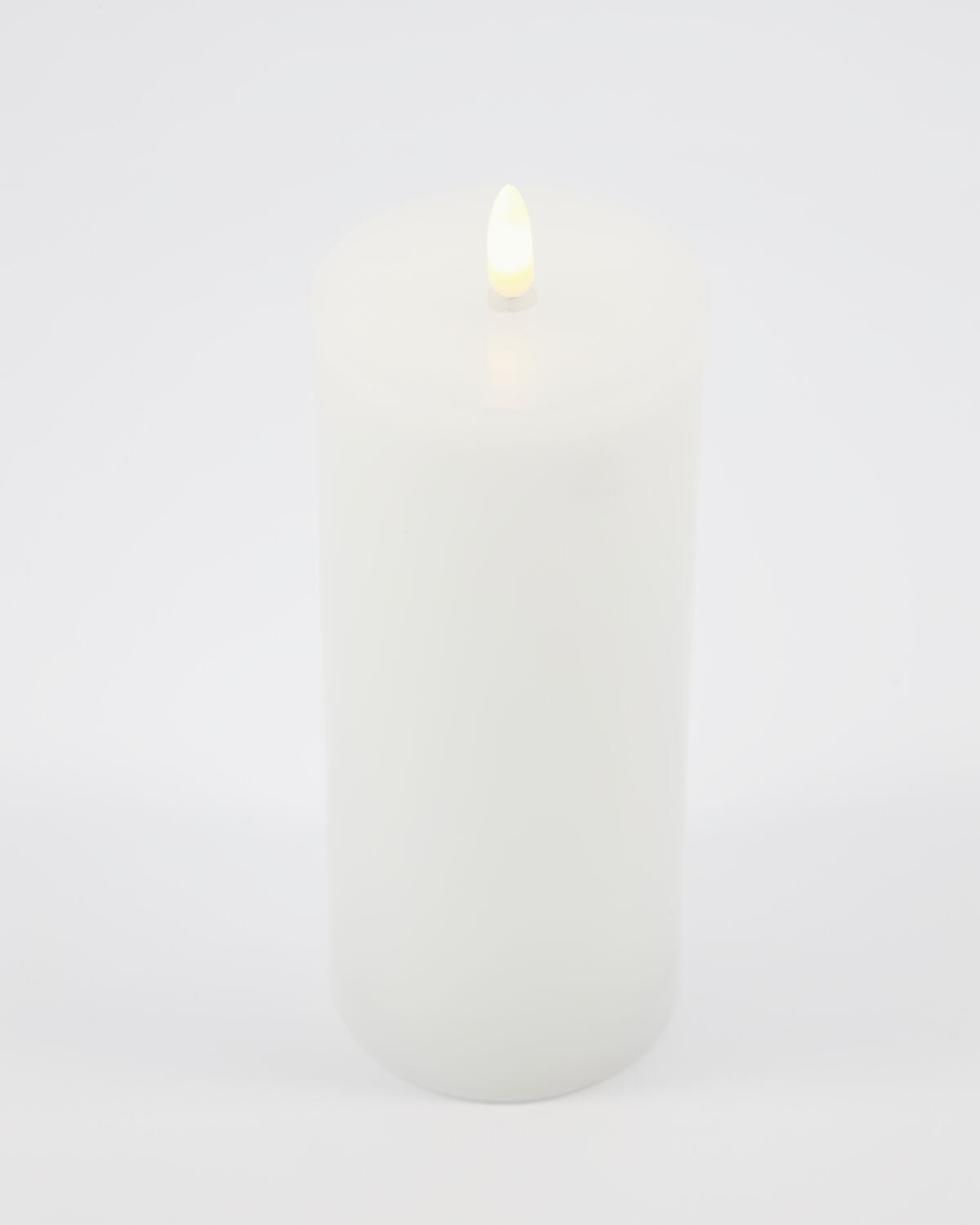 Kerze, LED in Weiss präsentiert im Onlineshop von KAQTU Design AG. Weihnachtszubehör ist von House Doctor