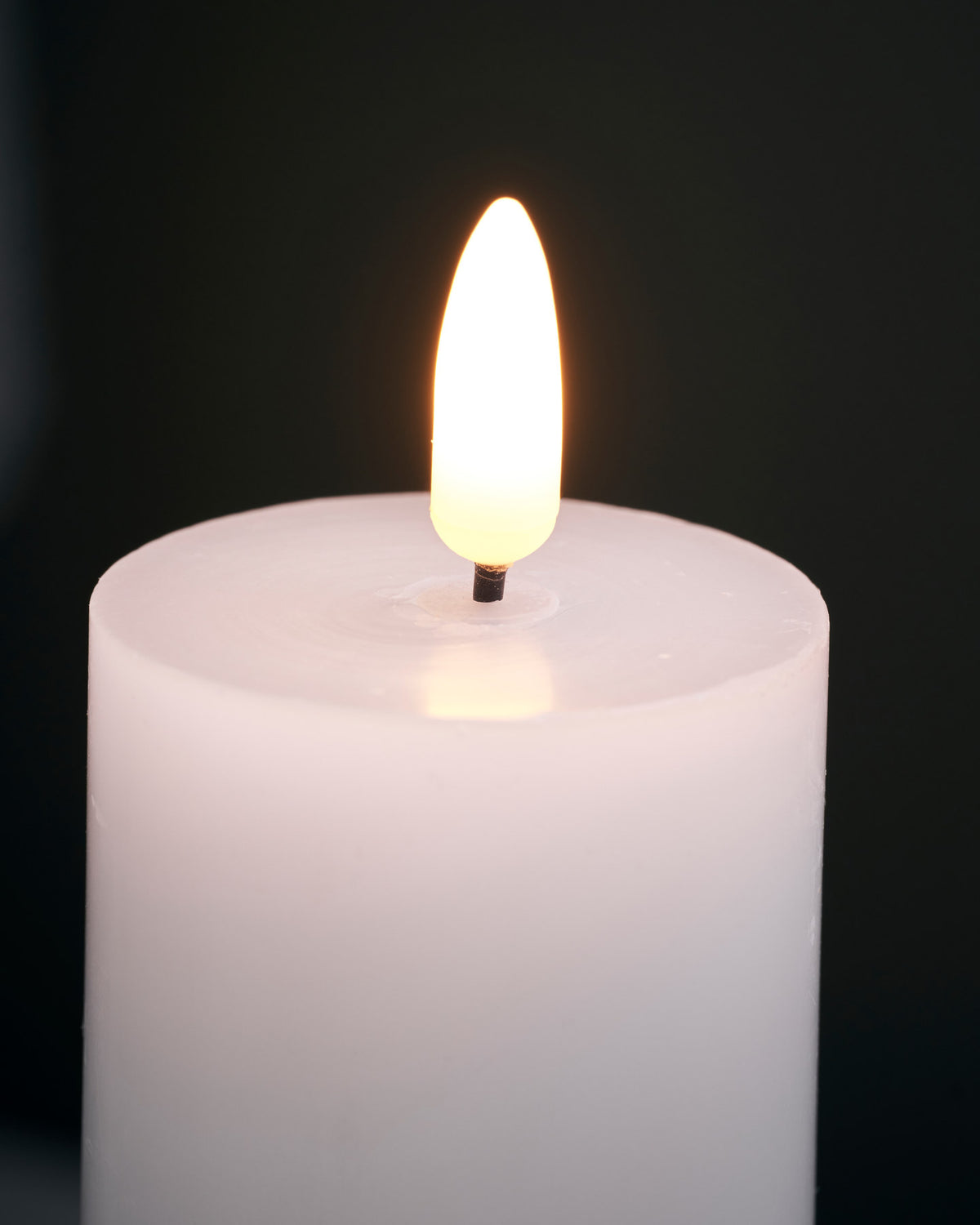 Kerze, LED in Weiss präsentiert im Onlineshop von KAQTU Design AG. Weihnachtszubehör ist von House Doctor