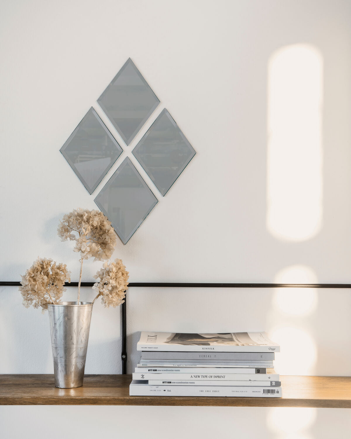 Spiegel, Diamond, Grau in Grau präsentiert im Onlineshop von KAQTU Design AG. Spiegel ist von House Doctor