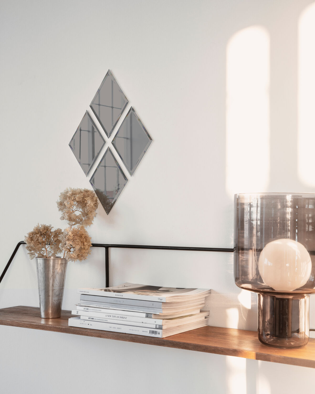 Spiegel, Diamond, Grau in Grau präsentiert im Onlineshop von KAQTU Design AG. Spiegel ist von House Doctor