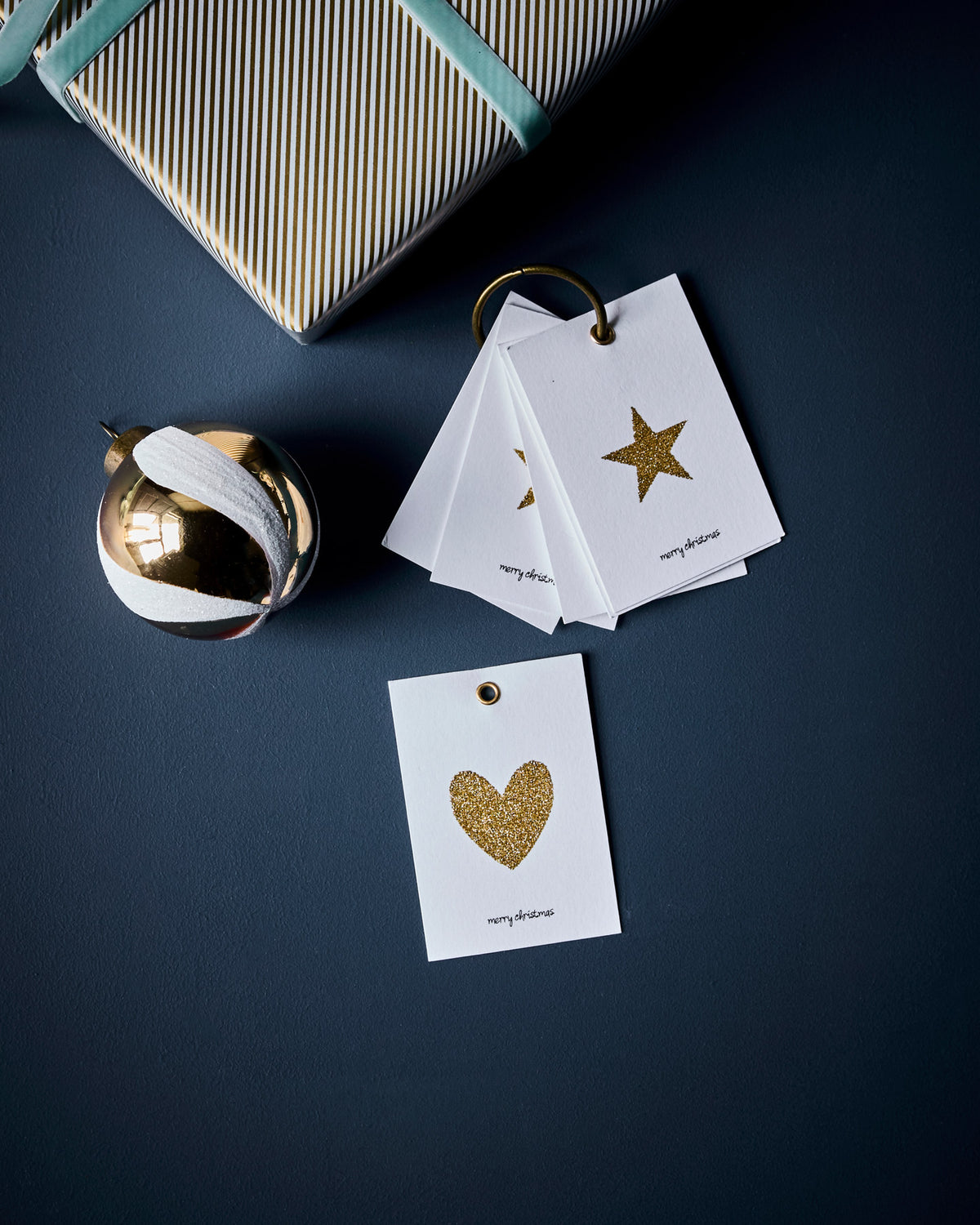 Geschenkanhänger, HDGlitr, Weiß,Gold in Weiß, Gold präsentiert im Onlineshop von KAQTU Design AG. Geschenkzubehör ist von House Doctor