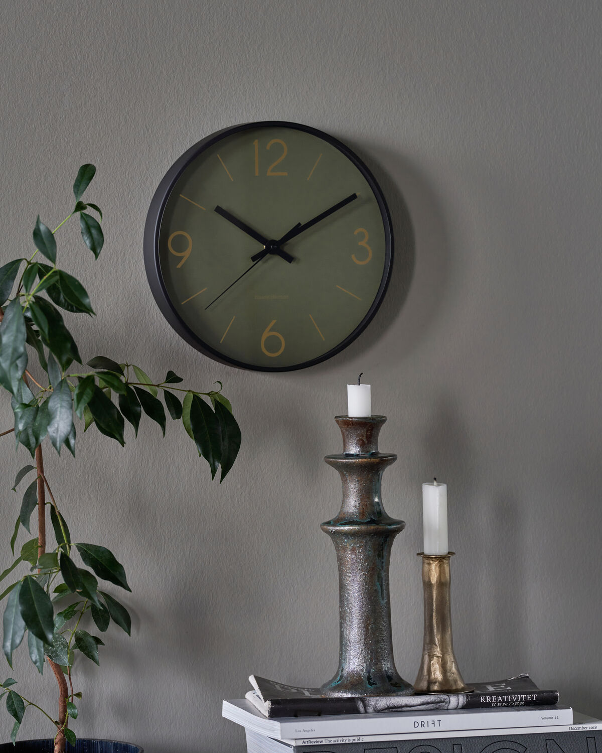 Wanduhr, HDTime, Dunkelgrün in Dunkelgrün präsentiert im Onlineshop von KAQTU Design AG. Wanduhr ist von House Doctor