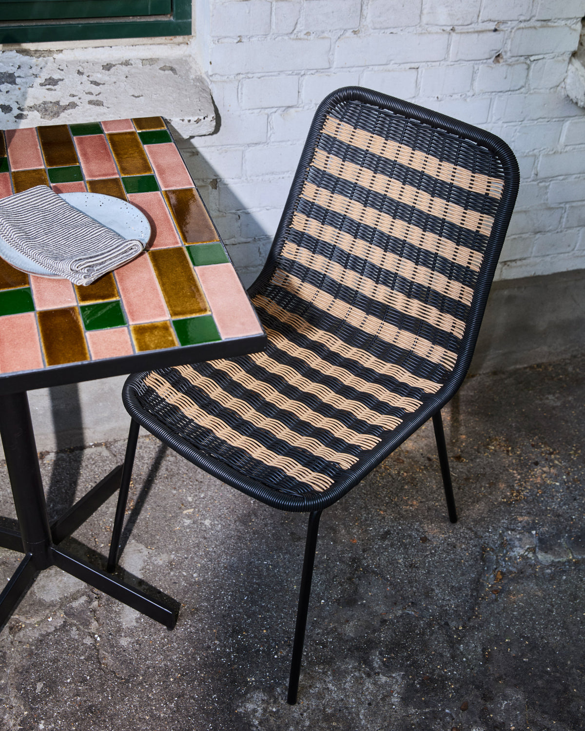 Stuhl, HDHapur, Natur;Schwarz in Natur, Schwarz präsentiert im Onlineshop von KAQTU Design AG. Gartenstuhl ist von House Doctor
