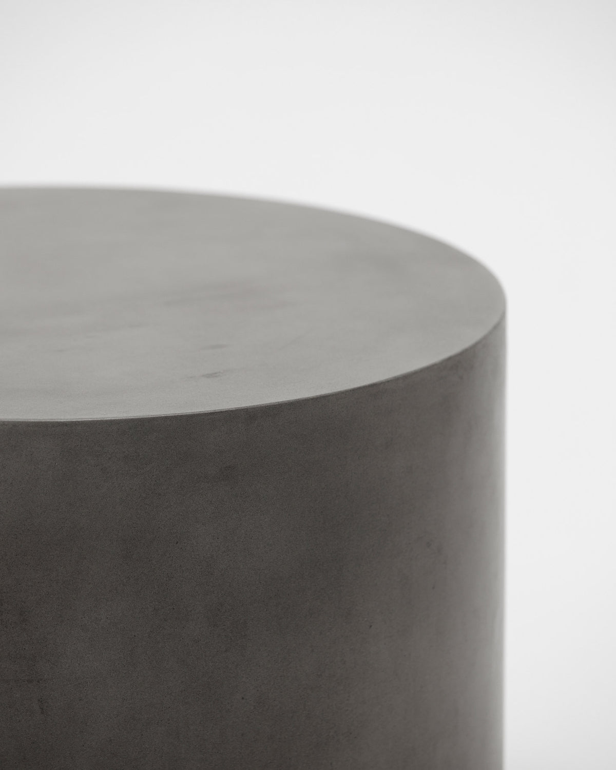 Tisch, Out in Grau präsentiert im Onlineshop von KAQTU Design AG. Loungetisch ist von House Doctor