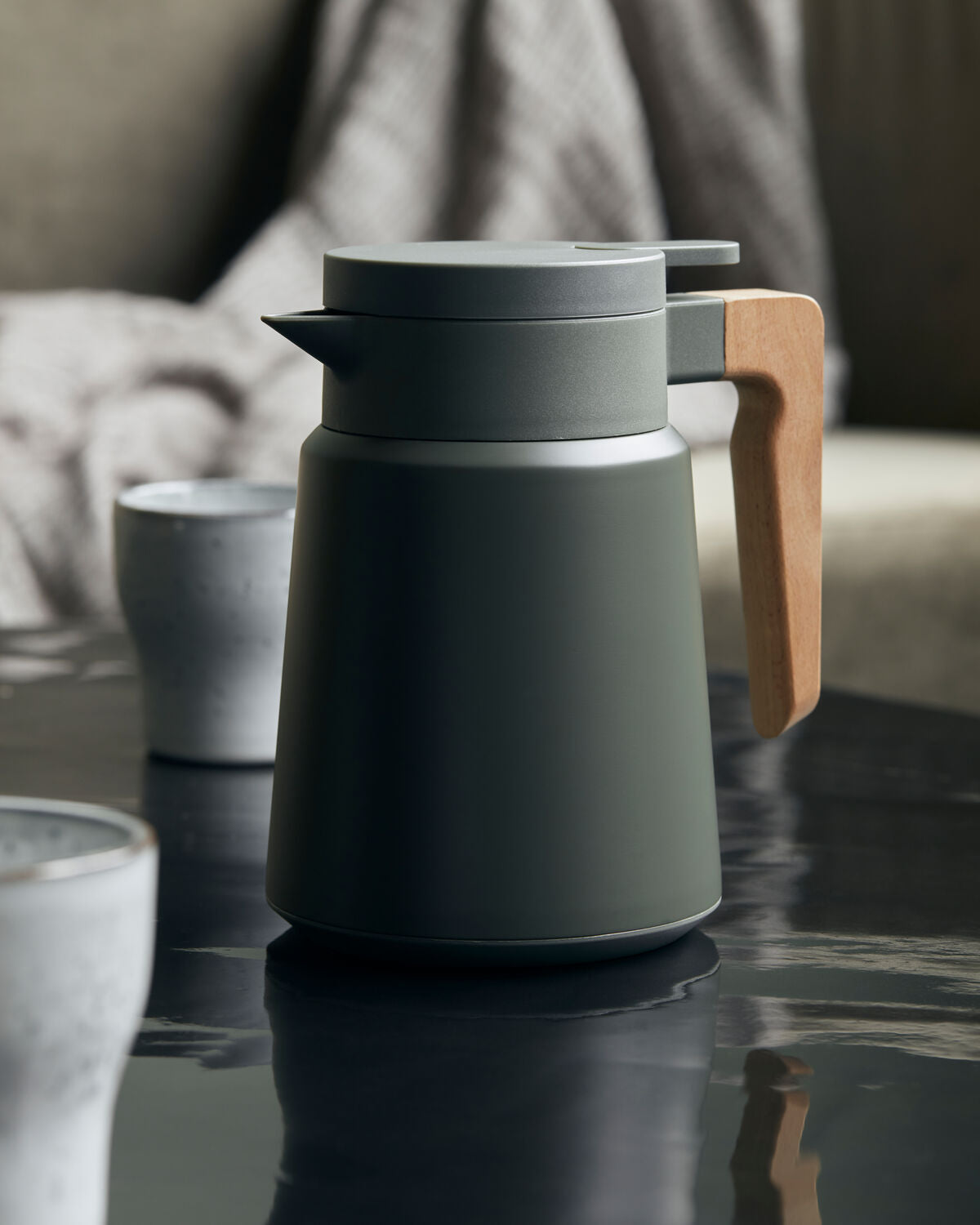 Thermoskanne, Cole in Grün präsentiert im Onlineshop von KAQTU Design AG. Thermosflasche ist von House Doctor
