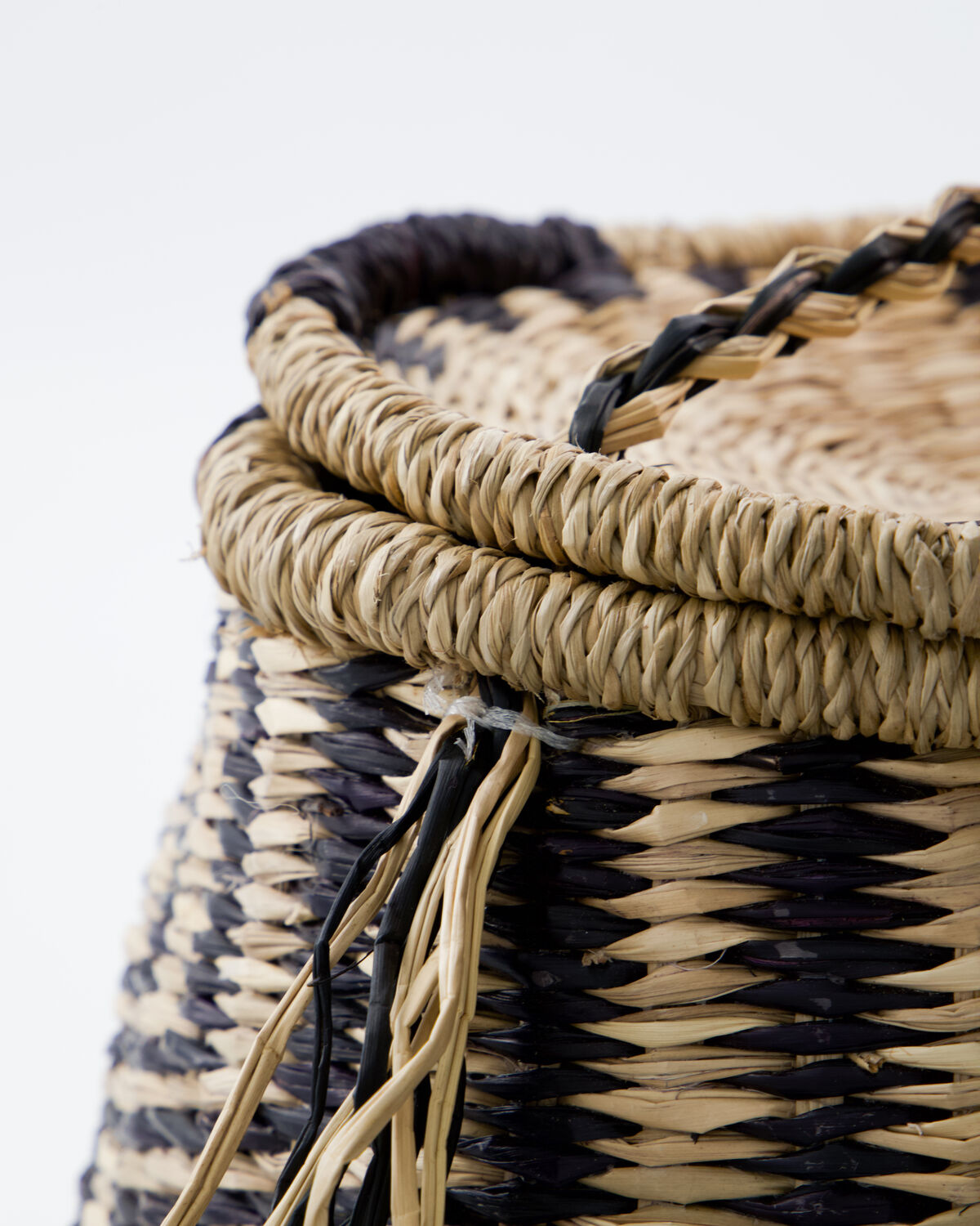 Aufbewahrungskorb, HDIsa, Natur;Schwarz in Natur, Schwarz präsentiert im Onlineshop von KAQTU Design AG. Aufbewahrungskorb ist von House Doctor