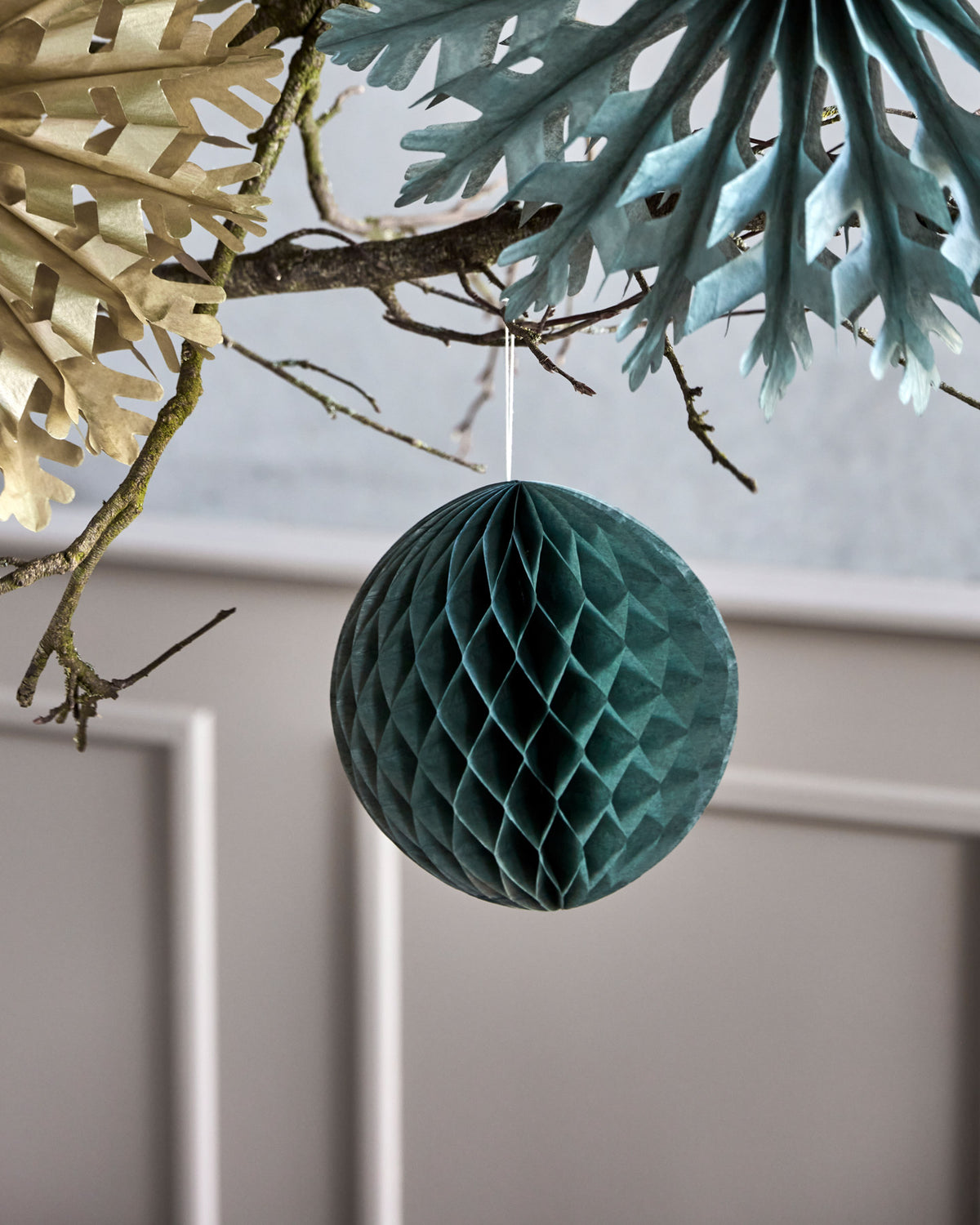 Ornamente, HDOrb, Grün in Grün präsentiert im Onlineshop von KAQTU Design AG. Weihnachtszubehör ist von House Doctor