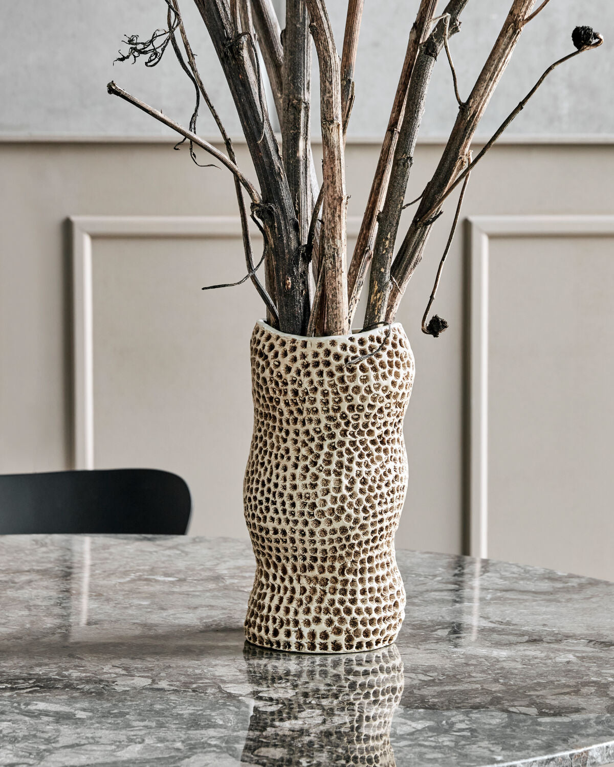 Vase, HDPan, Beige in Beige präsentiert im Onlineshop von KAQTU Design AG. Vase ist von House Doctor