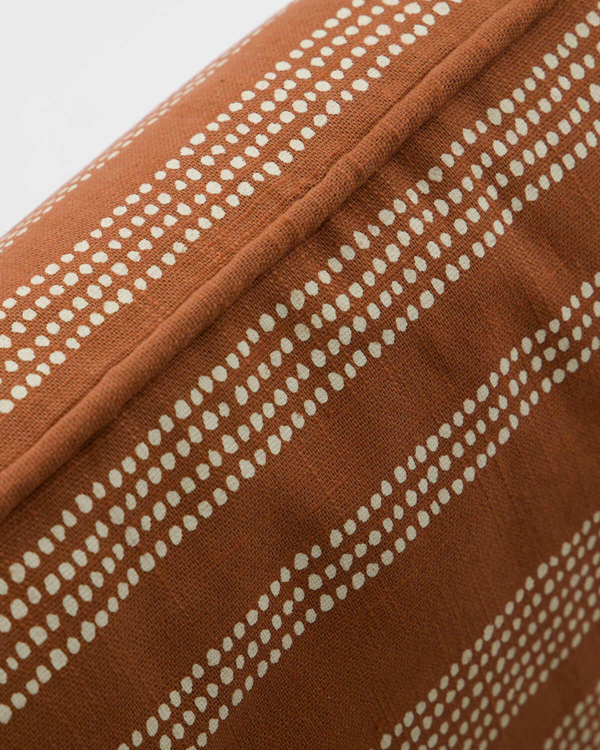Kissenbezug, HDDotti, Terrakotta in Terrakotta präsentiert im Onlineshop von KAQTU Design AG. Deko Kissenbezug ist von House Doctor