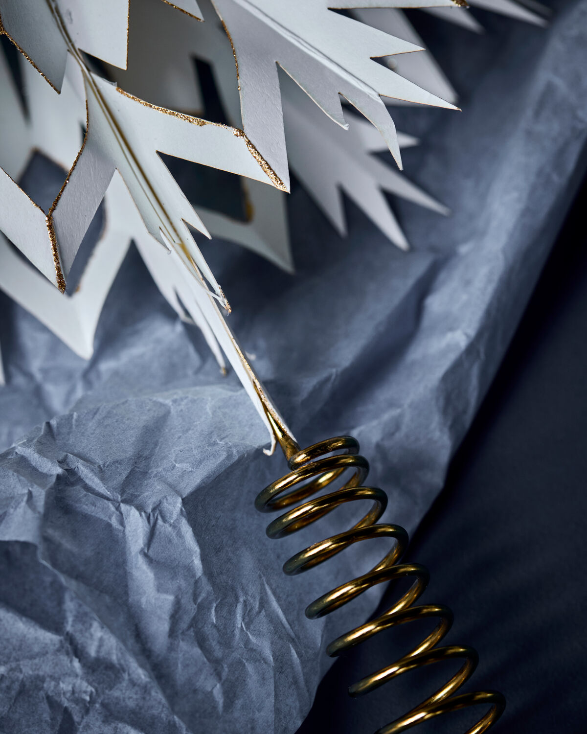 Weihnachtsbaumstern, HDAlsta, Weiß;Gold in Weiß, Gold präsentiert im Onlineshop von KAQTU Design AG. Aufbewahrungskorb ist von House Doctor